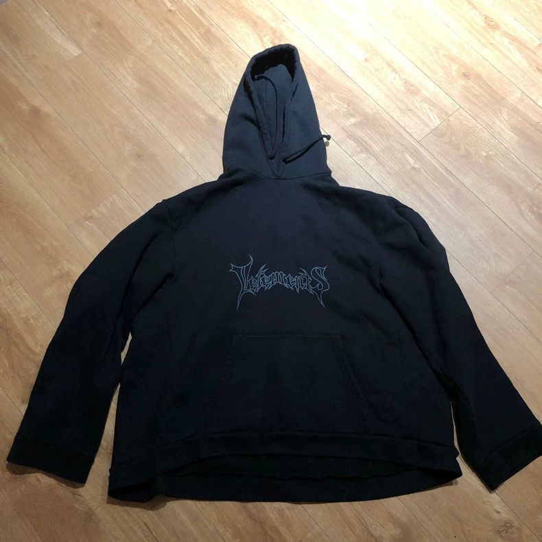 Vetements Vetements Archive Oversize Hoodie S Size US S / EU 44-46 / 1 - 1 Thumbnail