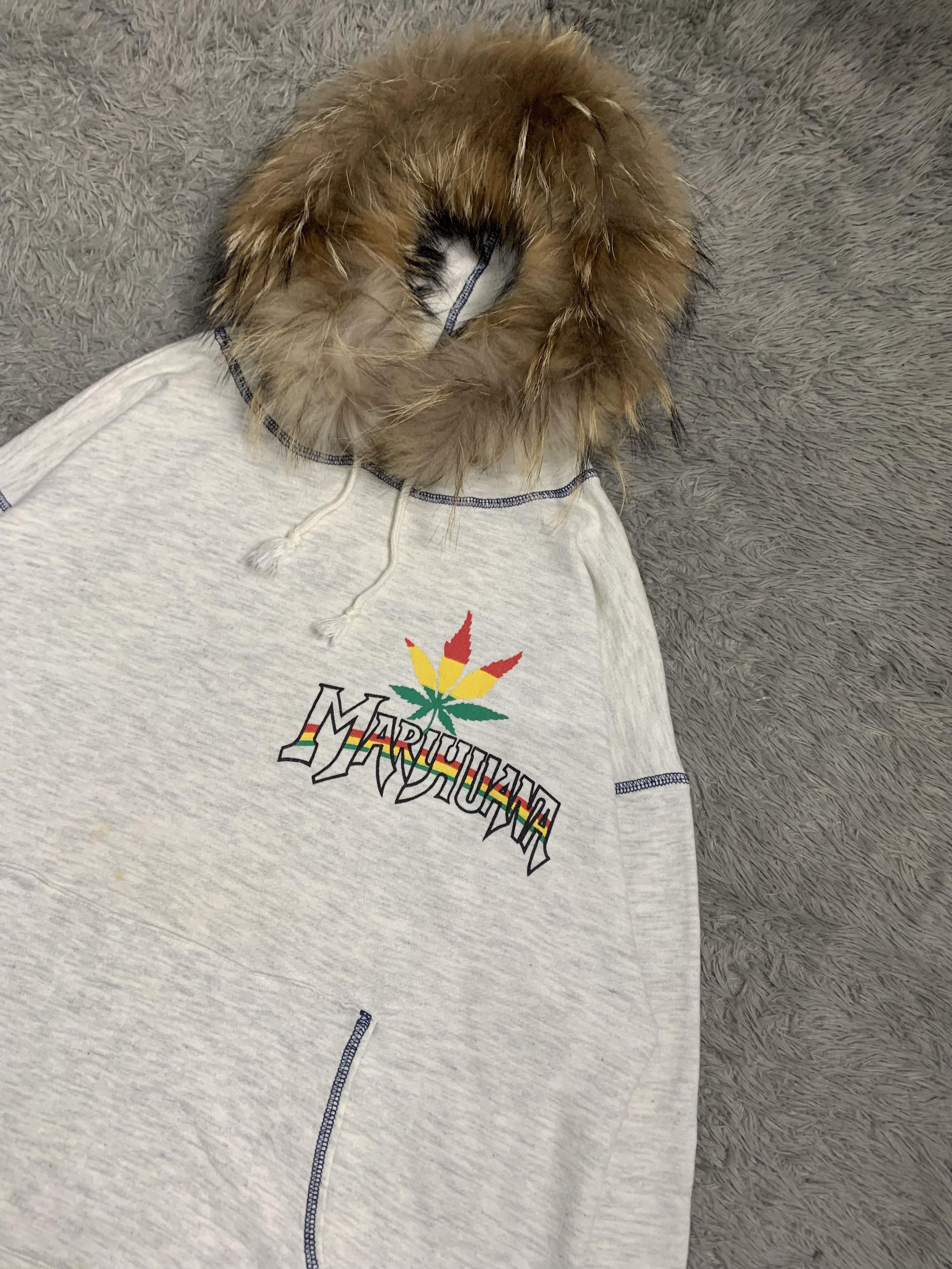 Japanese Brand Japanese Brand Vintage Marijuana Fur Hoodie Size US L / EU 52-54 / 3 - 1 Thumbnail