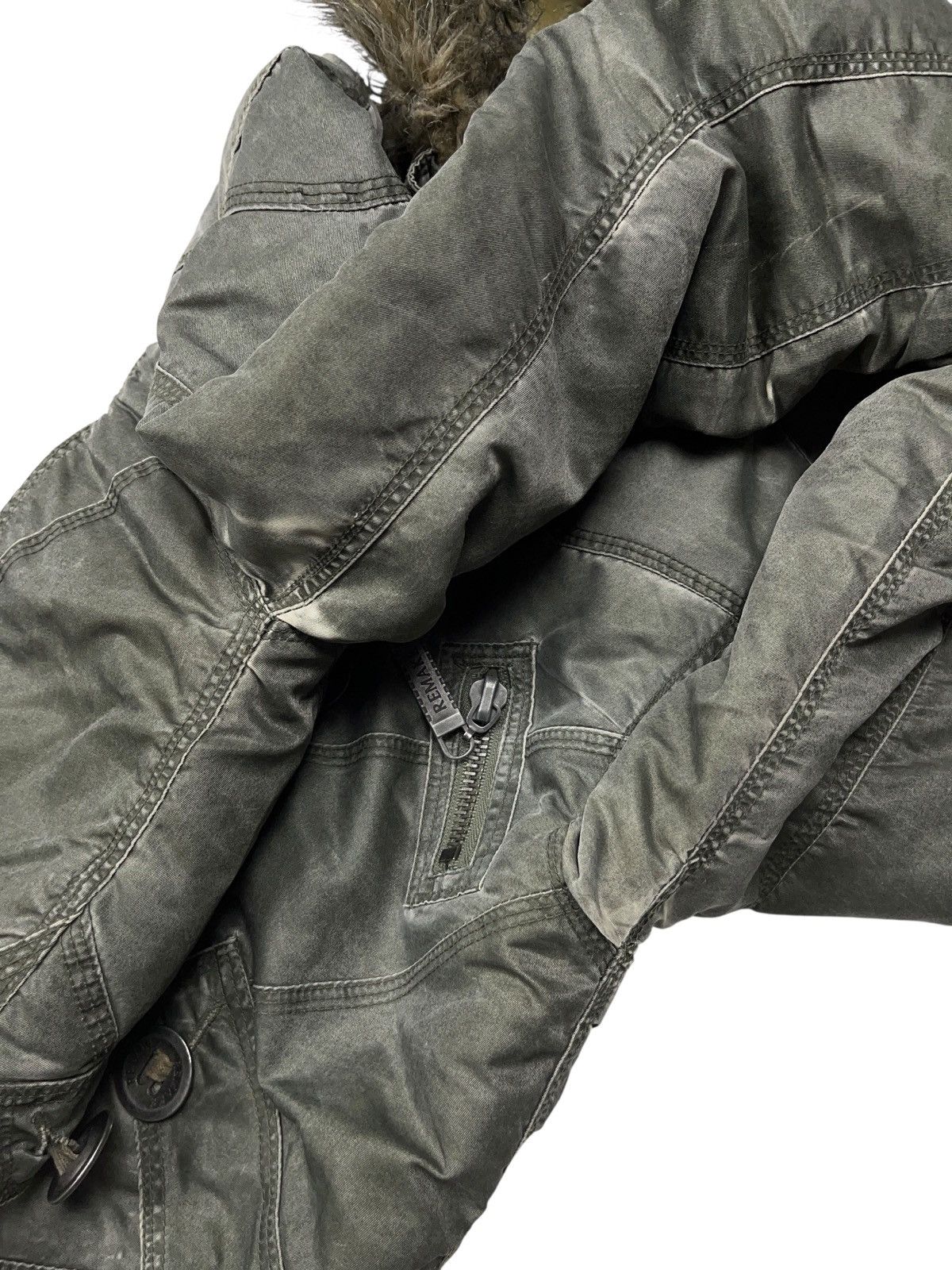 If Six Was Nine Vintage y2k Cropped Faux Fur Alaska Bomber Jacket Washed Size XS / US 0-2 / IT 36-38 - 16 Thumbnail