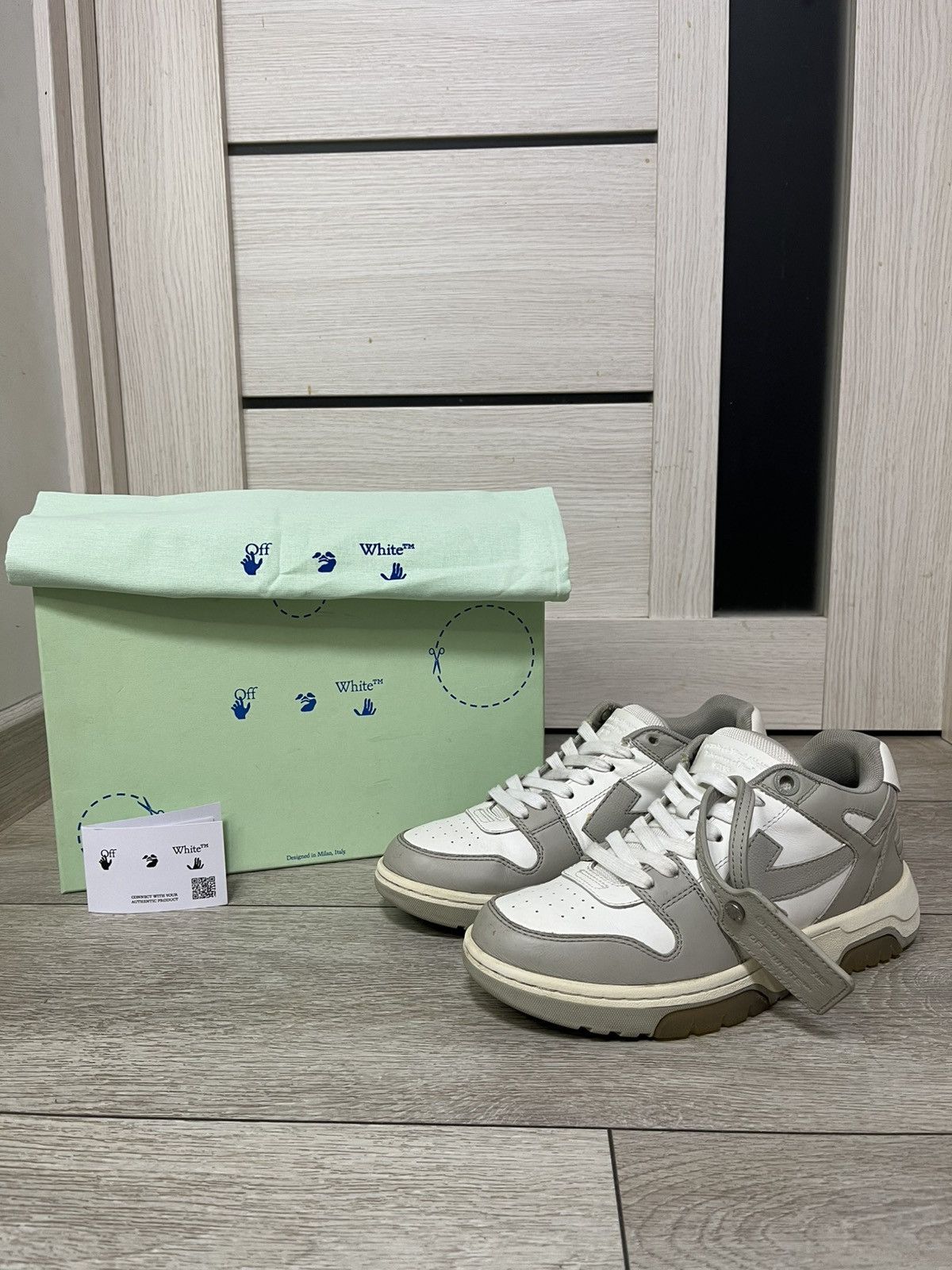 Off-White Off-White Out Off Office Size US 8 / IT 38 - 1 Thumbnail