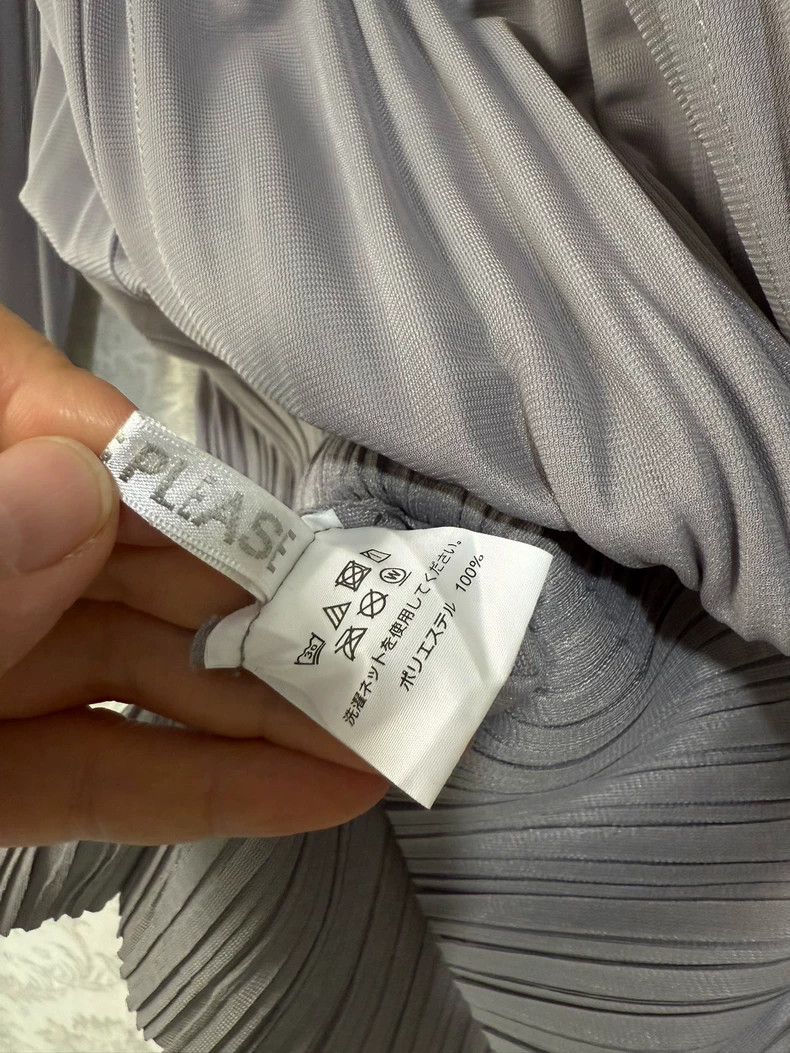 Issey Miyake Issey Miyake size:2 Grey pleated zipper cardigan Size XS / US 0-2 / IT 36-38 - 4 Thumbnail