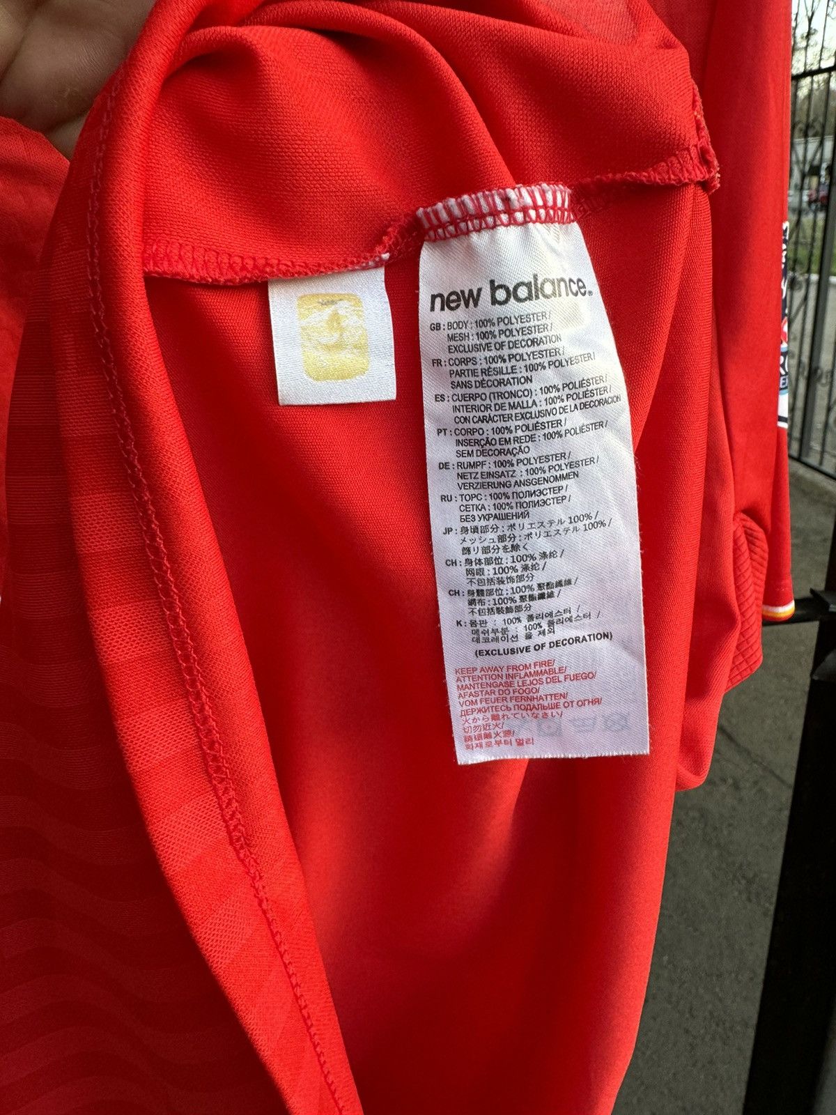New Balance Liverpool 2015/2016 Home Jersey Coutihno Blokecore Size US M / EU 48-50 / 2 - 12 Thumbnail