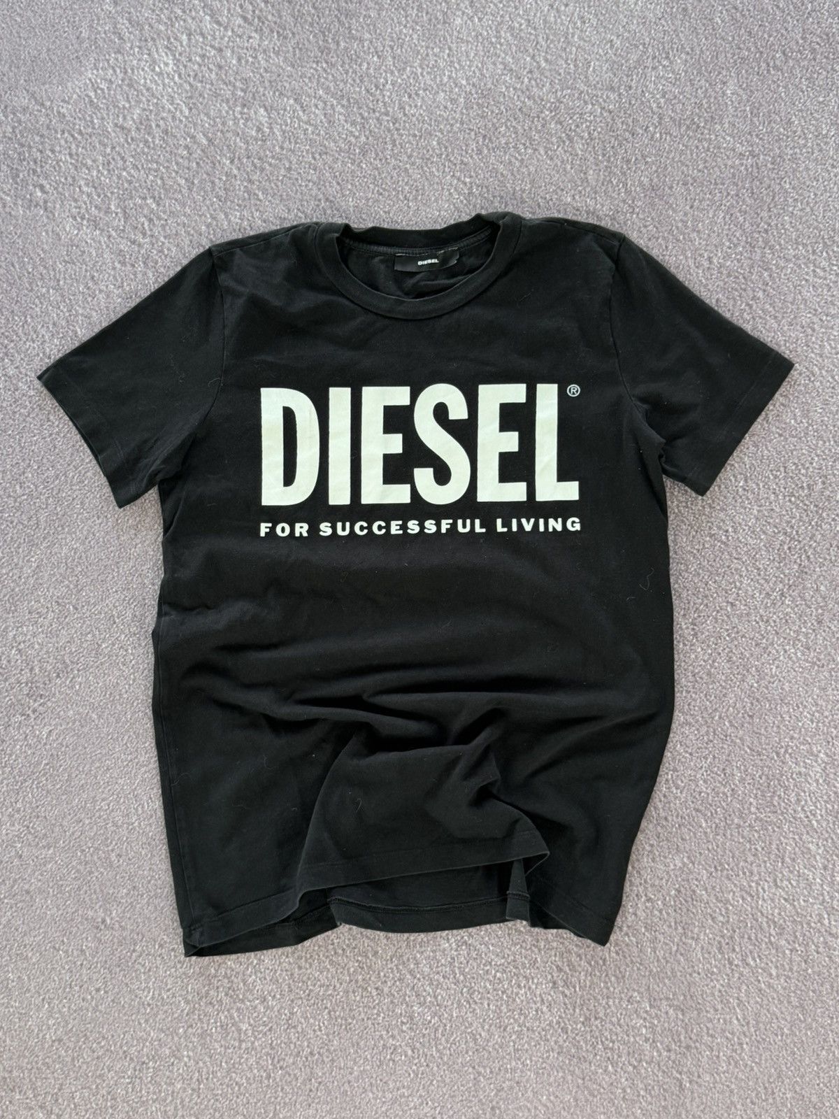 Diesel Diesel Y2K 2020’s Glamour Big Logo Luxury T-Shirt Size M / US 6-8 / IT 42-44 - 1 Thumbnail