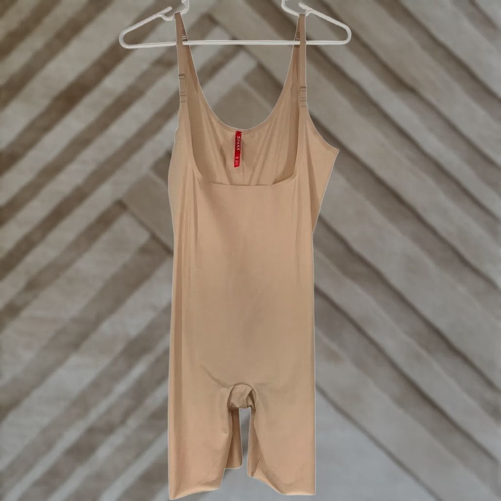Spanx Spanx Shorts Womens L Beige WOMEN SLEEVELESS TUMMY CONTROL TANK Size 36" / US 14 / IT 50 - 1 Thumbnail