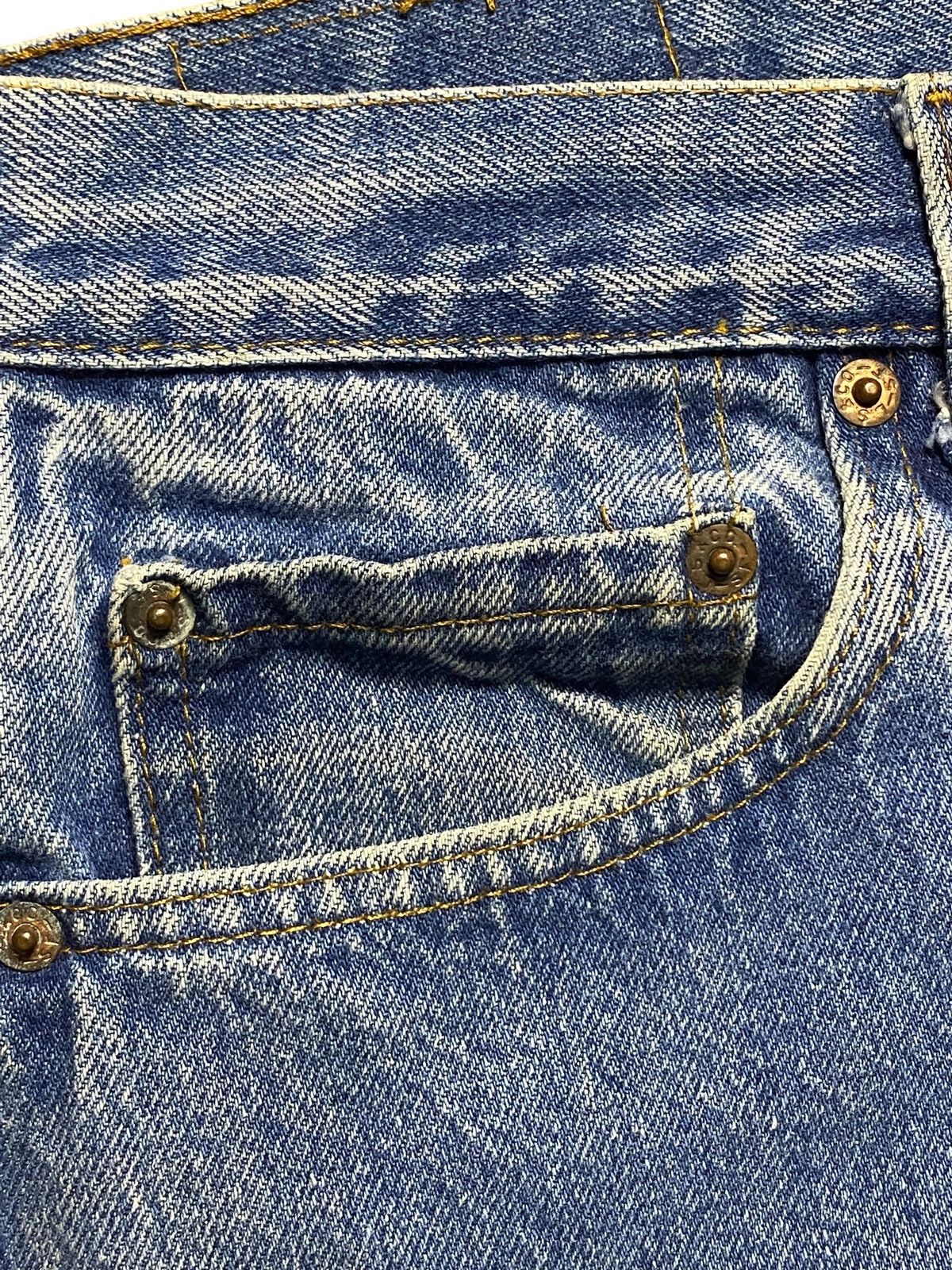 Levi's Vintage Levis 501 80’s ButtonFly 524 Blue Wash Jeans Size US 30 / EU 46 - 8 Thumbnail