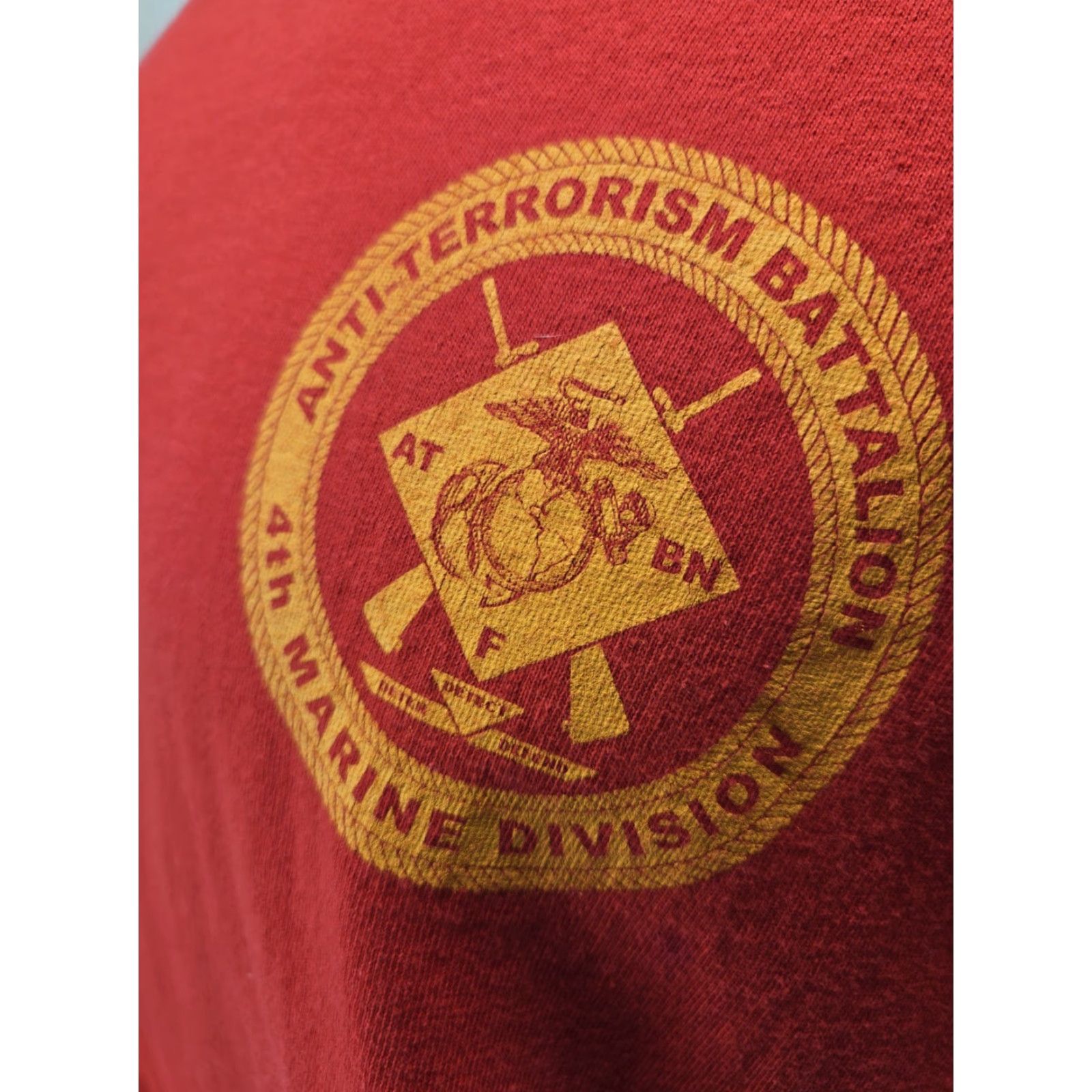 Anvil VINTAGE DISTRESSED Anti-Terrorism Battalion 4th Marine Division Red T-Shirt XL Mens Size US XL / EU 56 / 4 - 7 Thumbnail