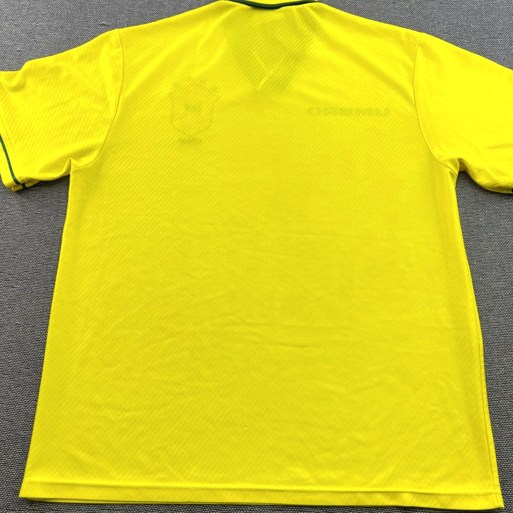Umbro Umbro Shirt Brazil 1994 1996 Home Football Jersey Yellow Large Short Sleeve Jersey Mens PMID Size US L / EU 52-54 / 3 - 3 Thumbnail