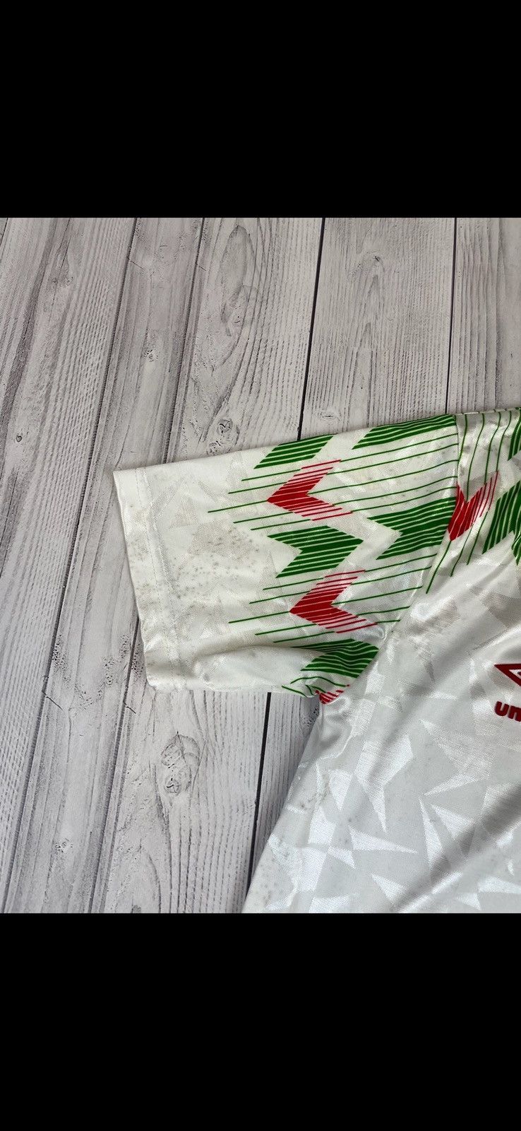 Umbro Vintage Wales umbro Soccer jersey rare size M away Size US M / EU 48-50 / 2 - 4 Thumbnail