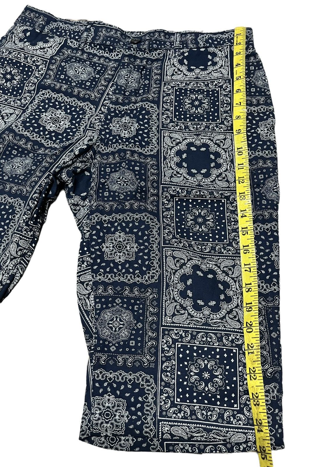 GU × Japanese Brand BANDANA FULL PRINT SHORT PANTS Size US 34 / EU 50 - 8 Thumbnail