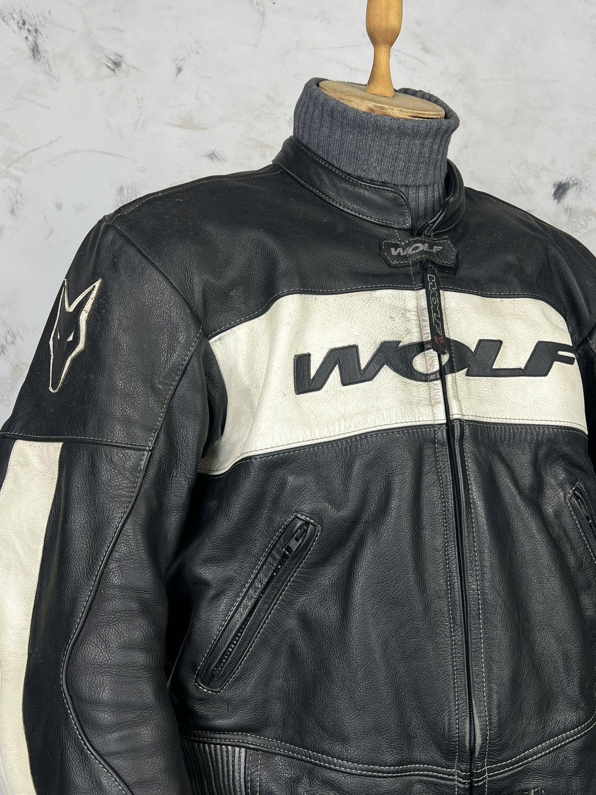 Vintage Vintage Wolf Leather Motorcycle Racing Jacket Size S - M Size US M / EU 48-50 / 2 - 3 Thumbnail