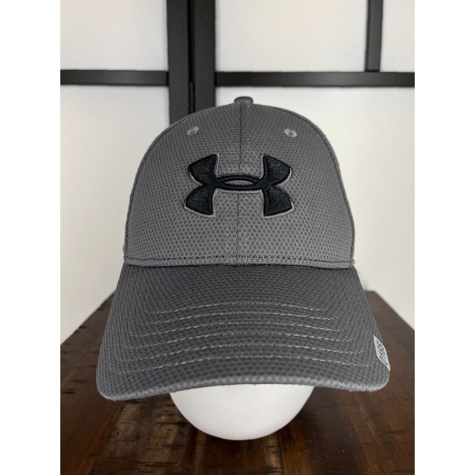 Under Armour Under Armour Hat Cap Fitted Mens Large Gray Logo Embroidered Polyester Baseball Cap Mens Gray Embroidered Logo 90s Outdoor Sports Lightweight Size ONE SIZE - 2 Thumbnail