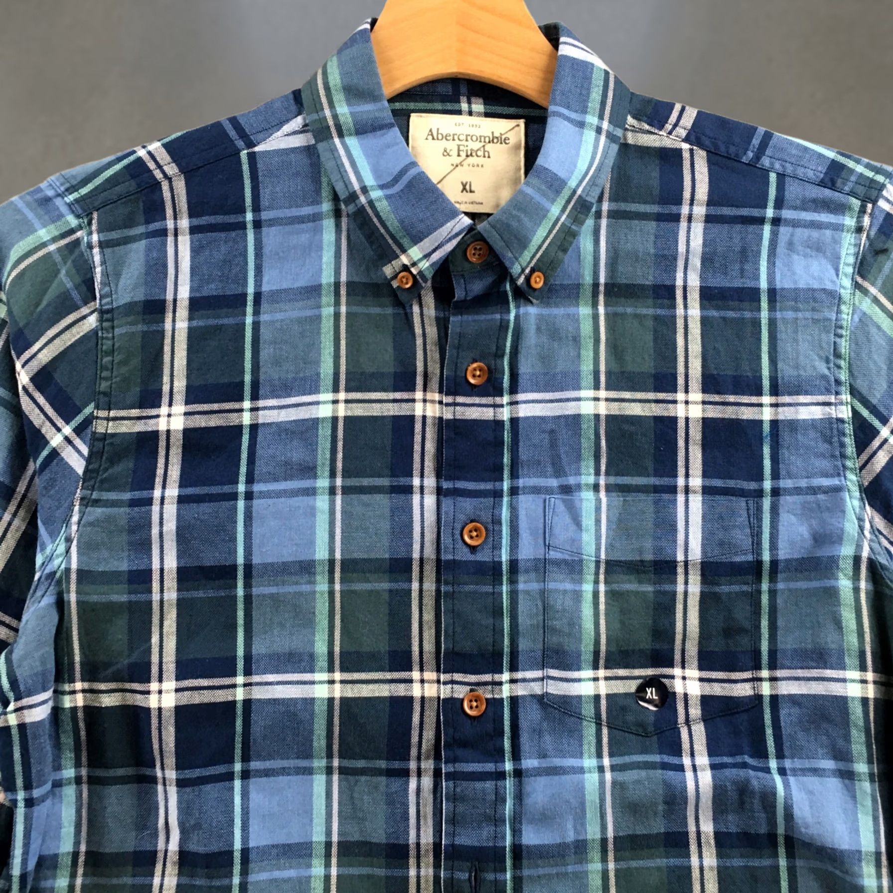 Abercrombie & Fitch Abercrombie & Fitch Button Down Shirt Mens XL Blue Plaid Long Sleeve Collared Size US XL / EU 56 / 4 - 1 Thumbnail