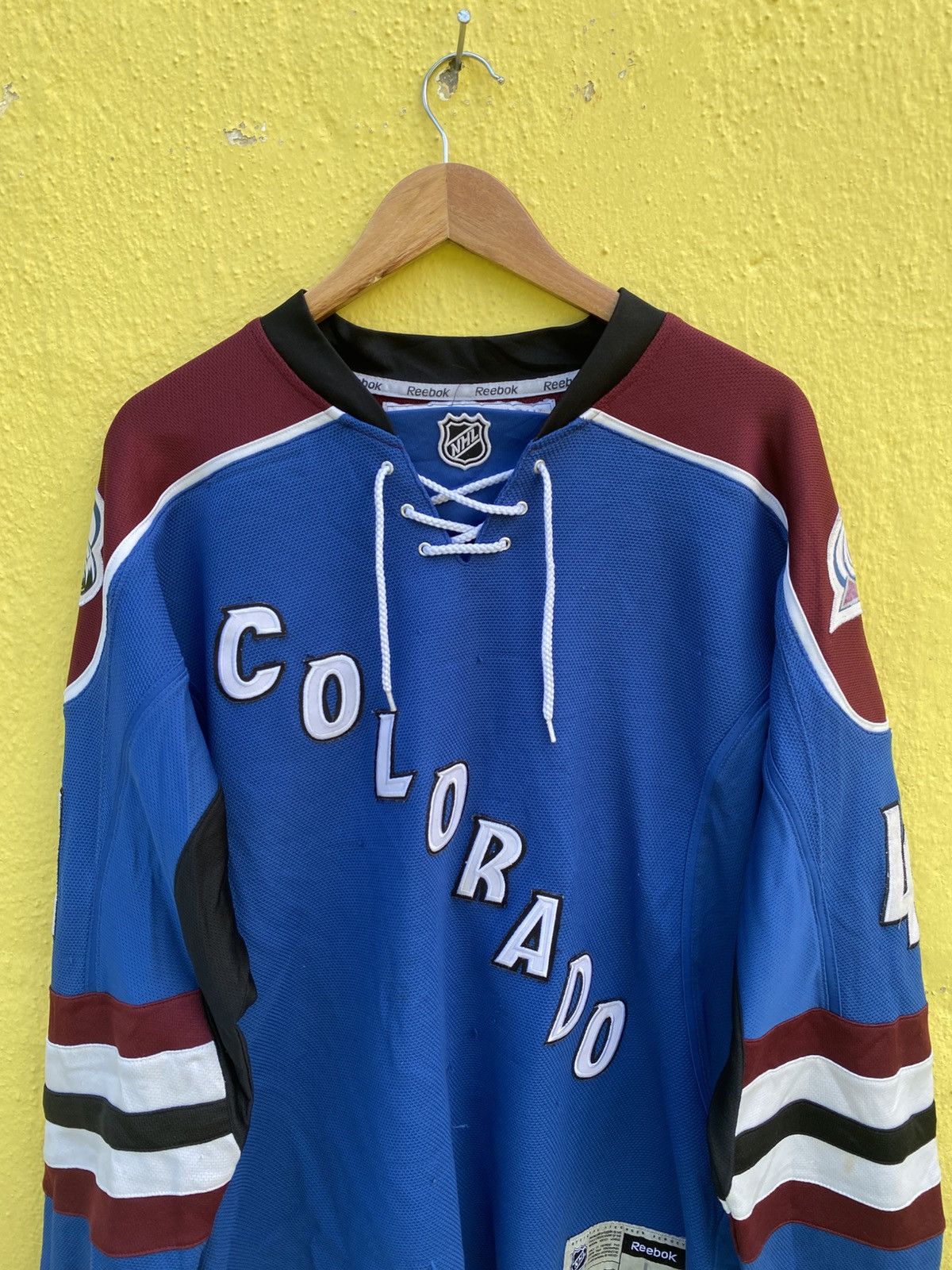 NHL × Reebok COLORADO AVALANCHE REEBOK JERSEY SIZE LARGE NHL Size US L / EU 52-54 / 3 - 5 Thumbnail