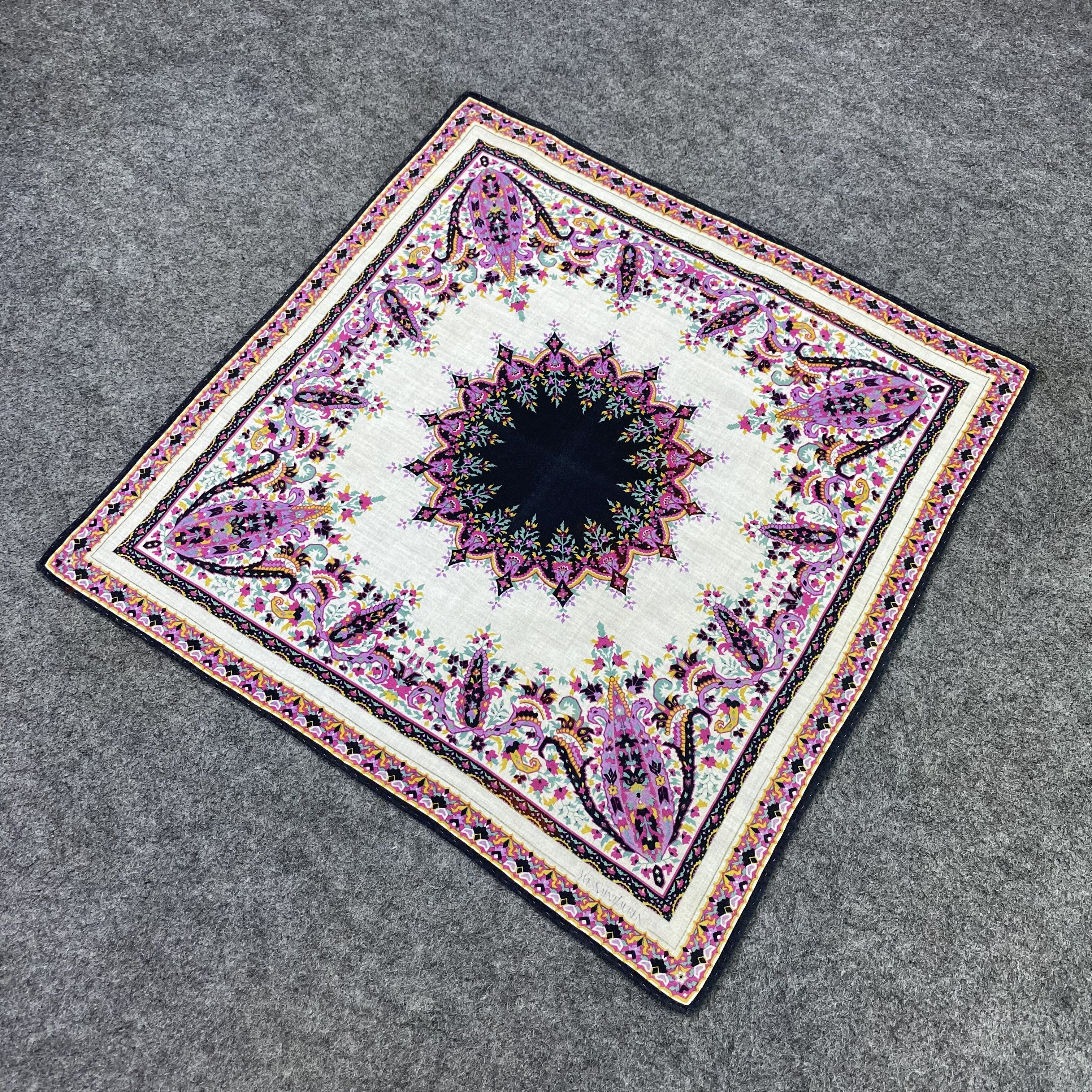 Yves Saint Laurent Yves Saint Laurent Handkerchief Neckerchief Bandana-B2012 Size ONE SIZE - 4 Thumbnail