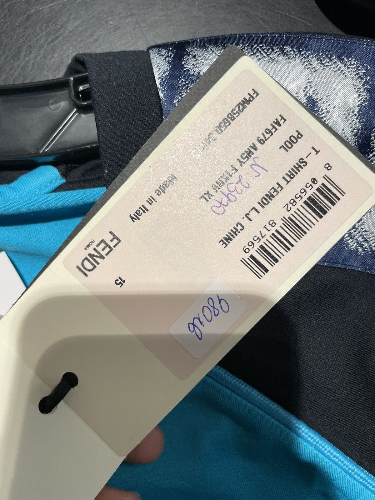 Fendi T-shirt in pool Size US XL / EU 56 / 4 - 5 Thumbnail