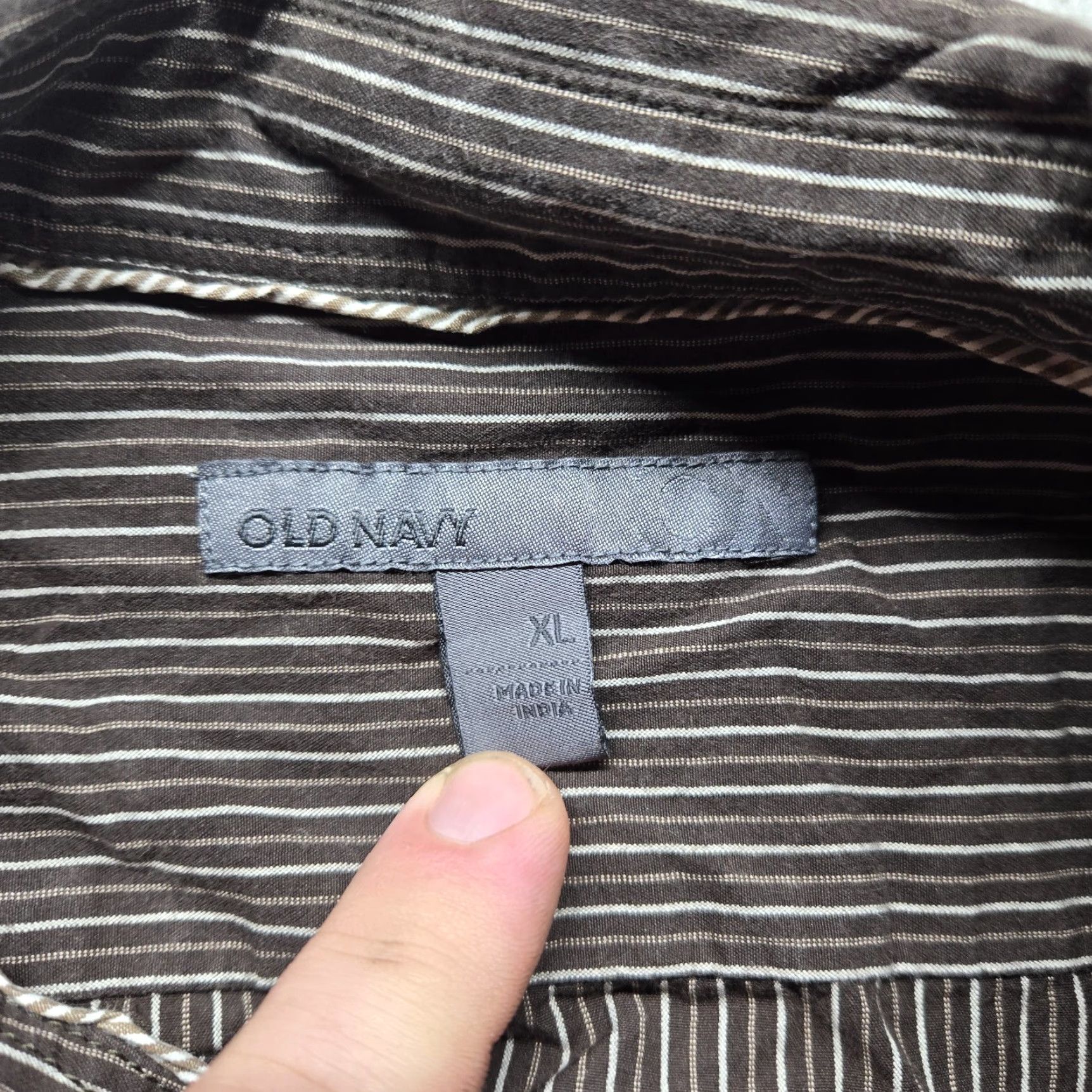 Old Navy Old Navy Shirt Button-Up Striped Long Sleeve Men XL Brown Cotton N/A Vintage: No Brand: Old Navy Size US XL / EU 56 / 4 - 3 Thumbnail