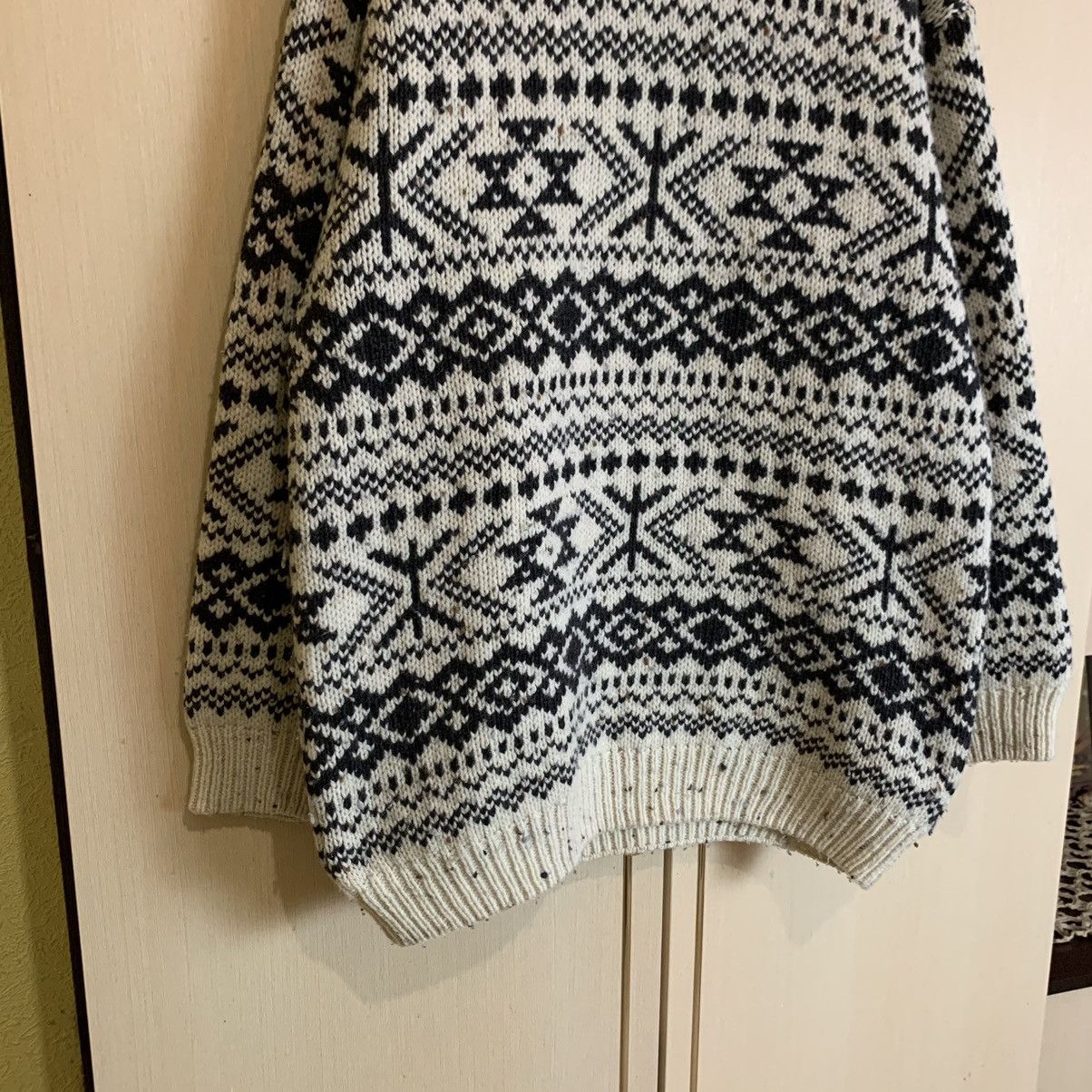 Hugo Boss Vintage Hugo Boss Knitted Lammwolle Sweater Made In Italy Size US L / EU 52-54 / 3 - 3 Thumbnail