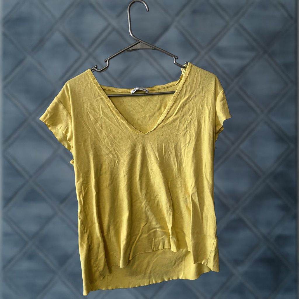 Zara Zara T Shirt Cotton V Neck Women’s Size XL Yellow Solid Size XL / US 12-14 / IT 48-50 - 1 Thumbnail
