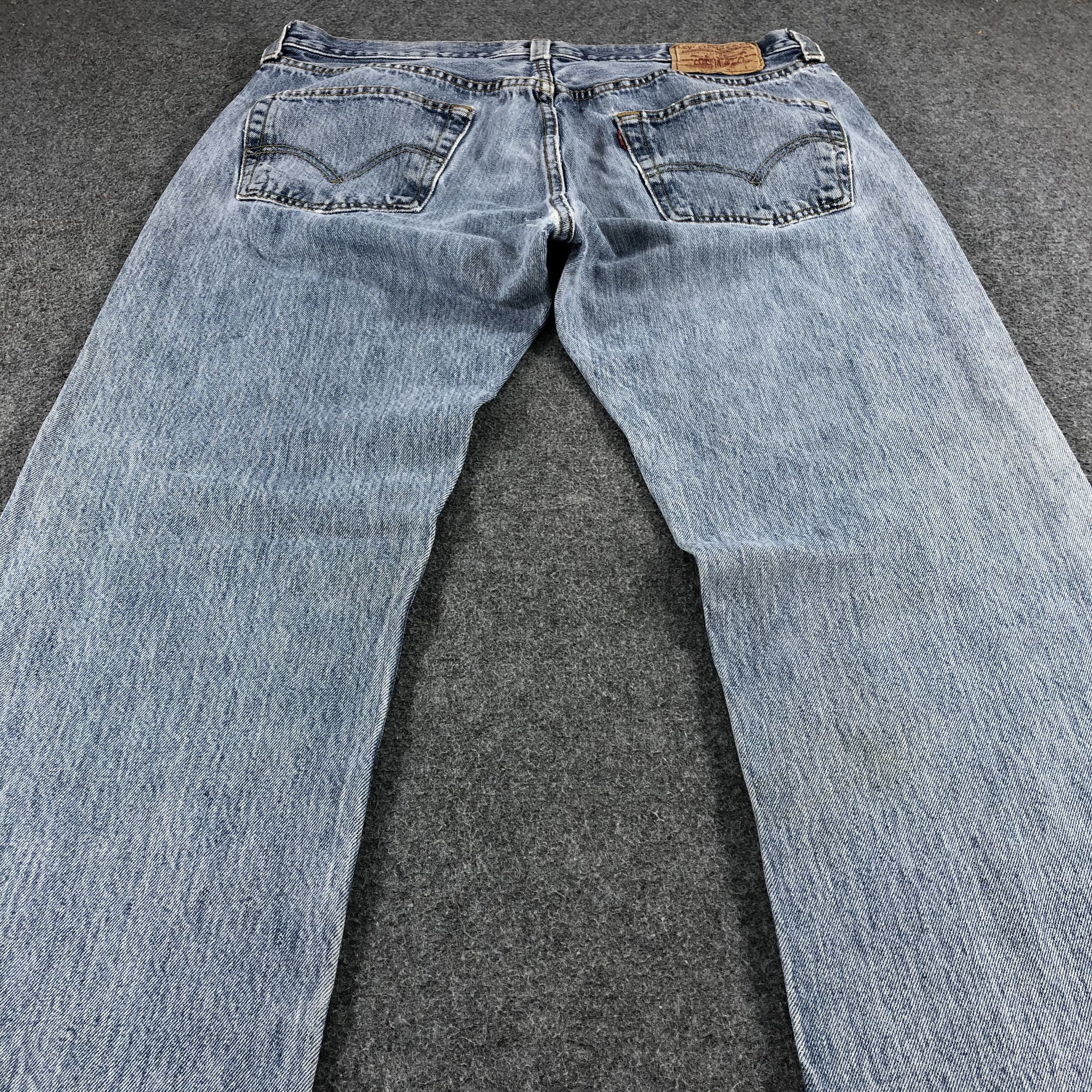 Levi's Vintage Light Wash Levis 501 Jeans- J1362 Size US 35 - 4 Thumbnail