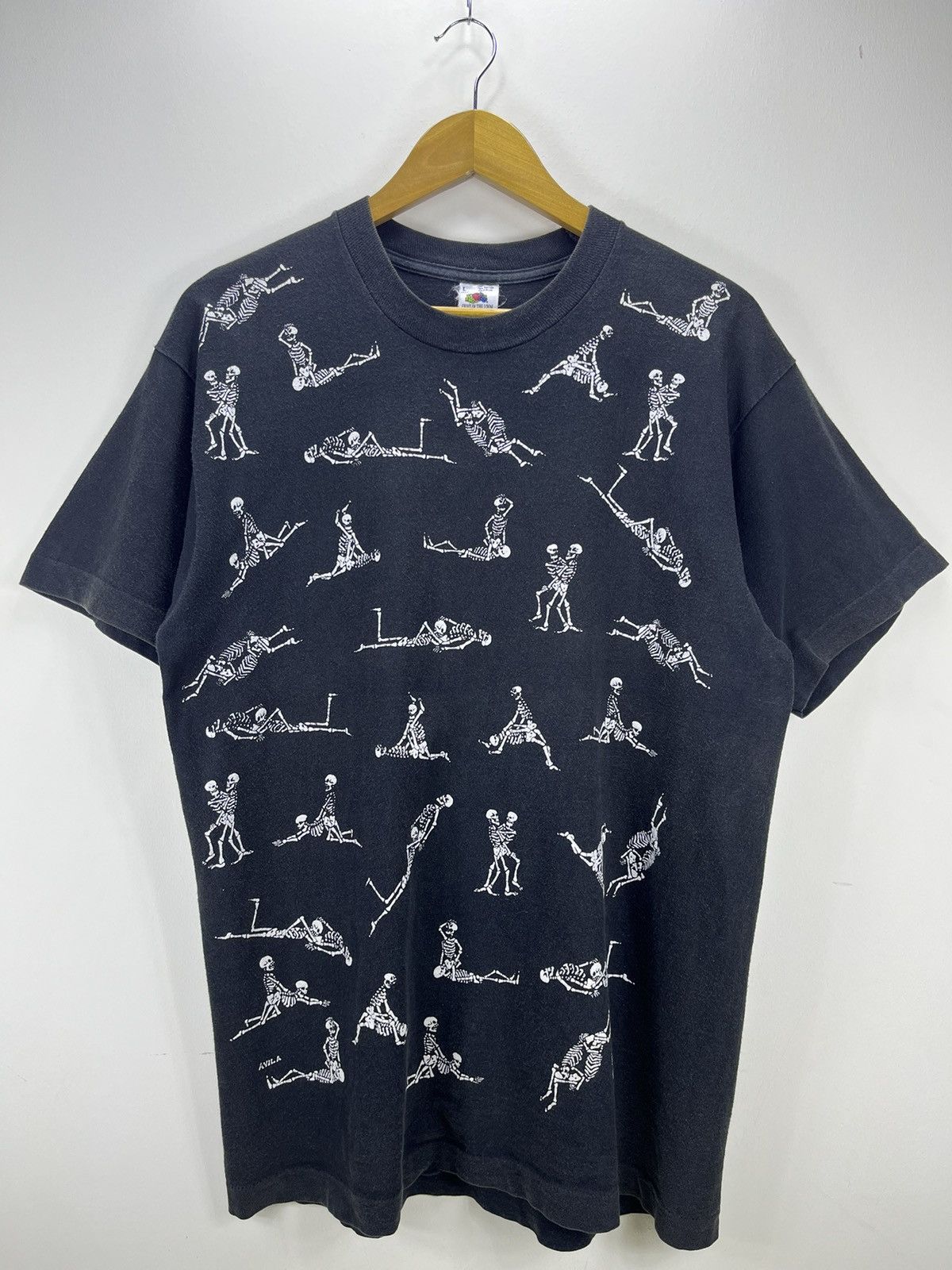 Fashion Victim × Vintage Fashion Victim Skulls 18sx Over Print Glow in The Dark Rare Size US L / EU 52-54 / 3 - 1 Thumbnail