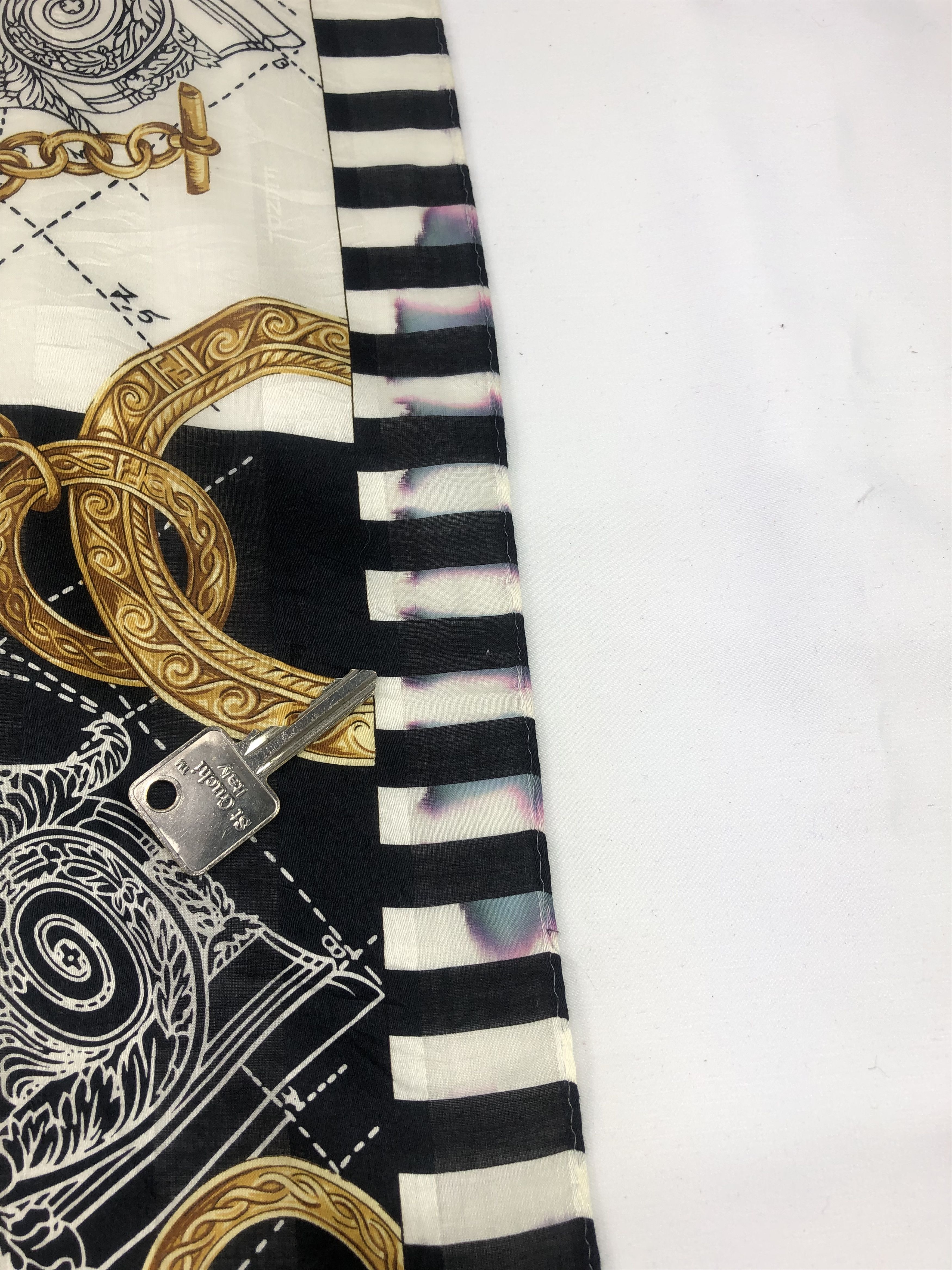 Vintage Fendi Handkerchief / Bandana / Neckerchief A1215 Size ONE SIZE - 6 Thumbnail