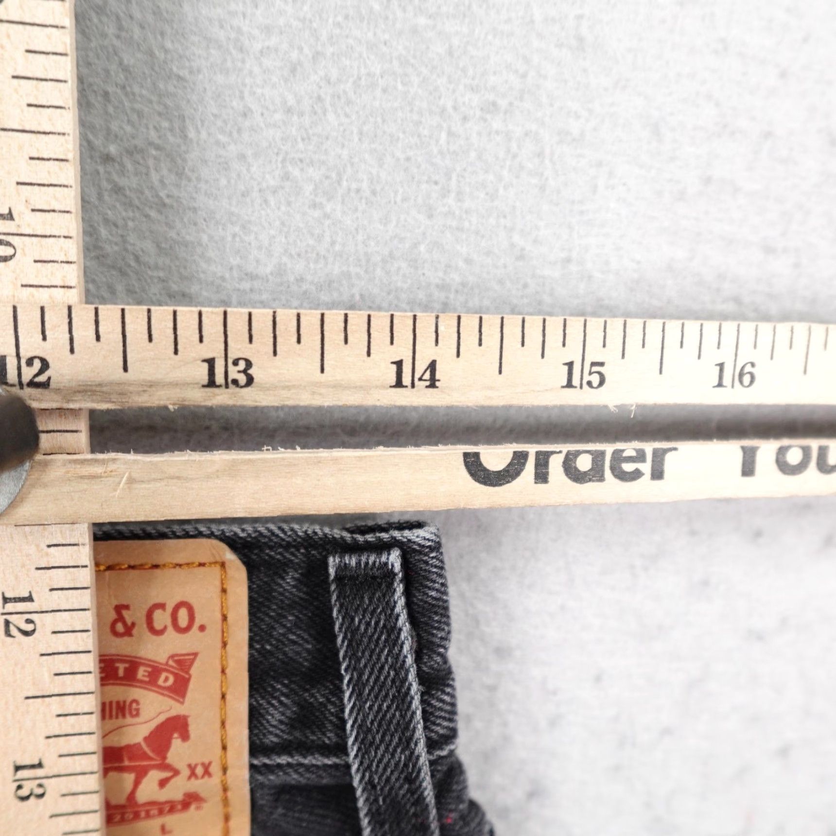 Levi's Levis Shorts Womens 27 Black 501 Denim Jorts Button Fly Frayed Distressed Size 27" / US 4 / IT 40 - 7 Thumbnail