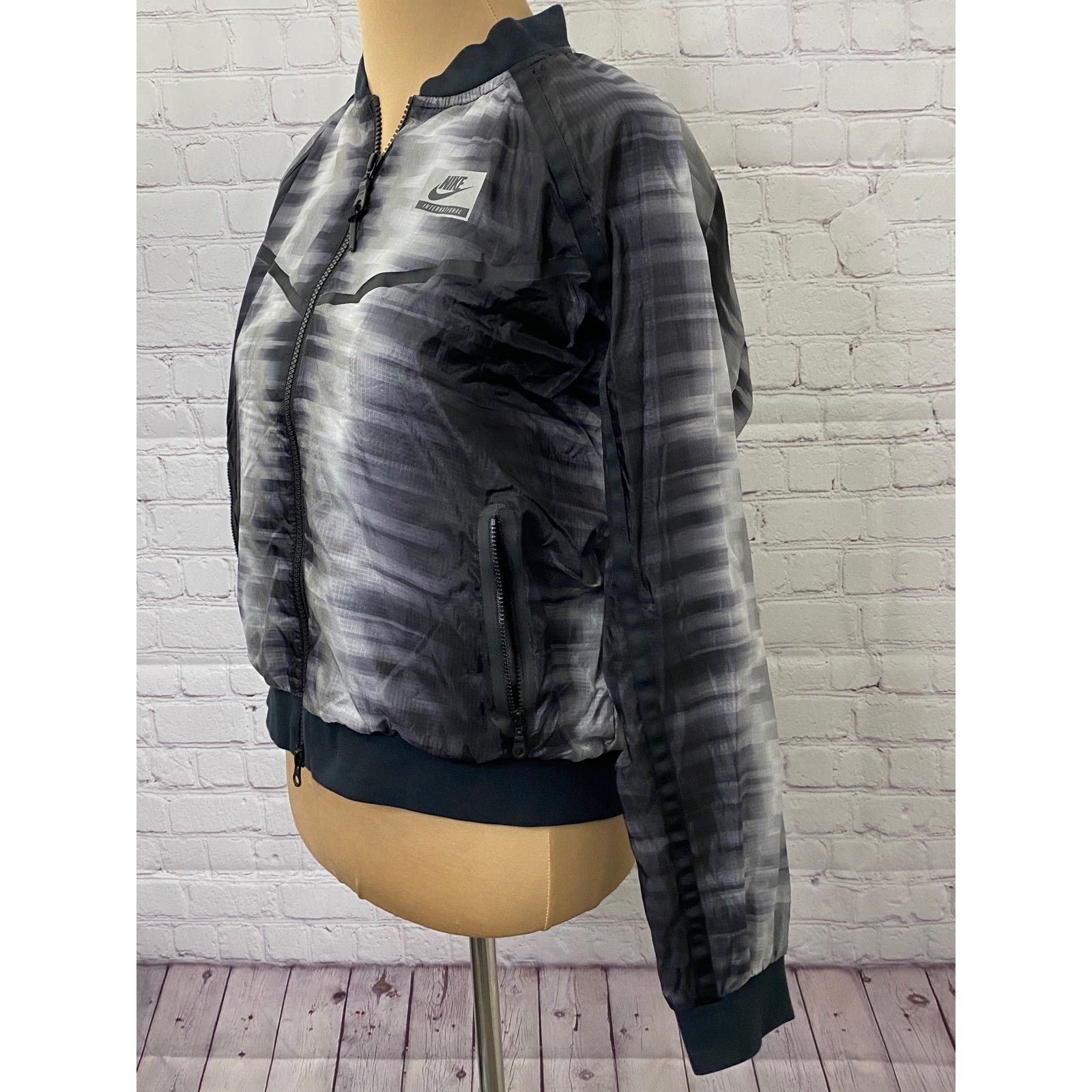 Nike Nike international bomber jacket Size M / US 6-8 / IT 42-44 - 4 Thumbnail