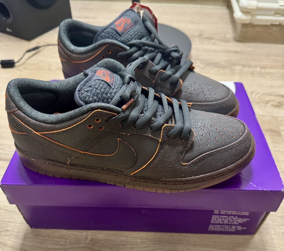Nike SB Dunk Low 