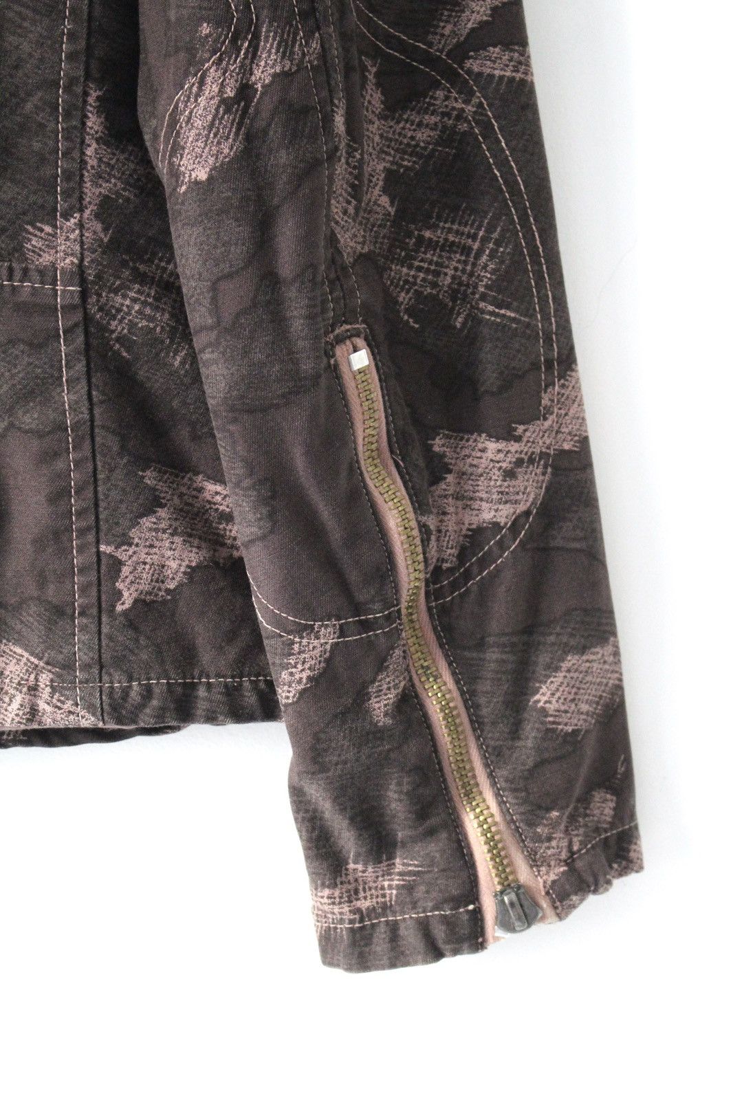 Diesel 2000S DIESEL D78 “SHADOW CAMO” 8-POCKET FIELD JACKET Size US S / EU 44-46 / 1 - 8 Thumbnail