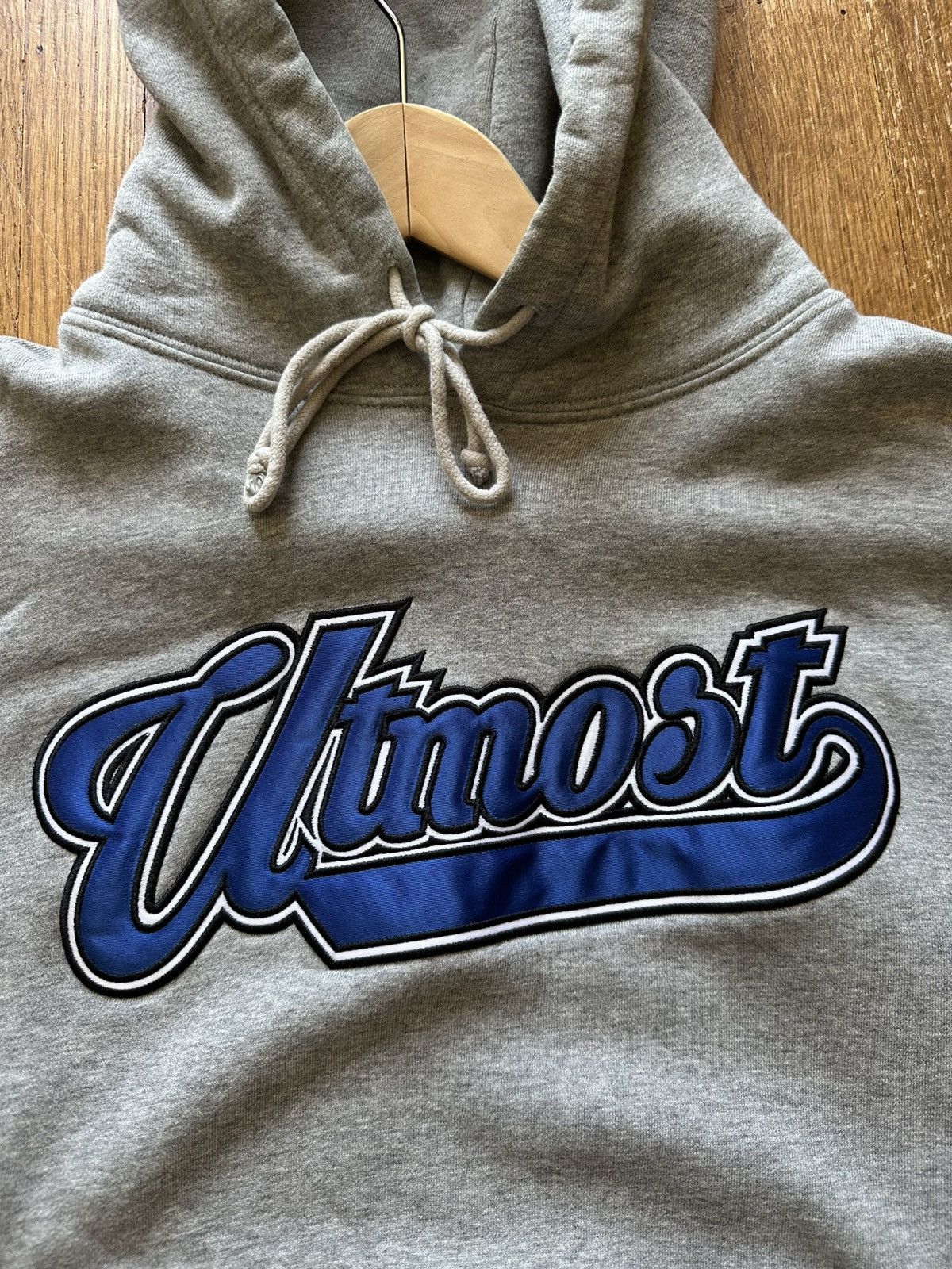 Utmost Co Utmost Collegiate Lettering Embroidered Hoodie Size US M / EU 48-50 / 2 - 2 Thumbnail