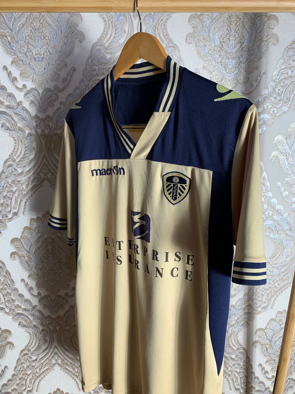 Macron × Vintage VERY RARE MACRON LEEDS UNITED ENGLAND SOCCER JERSEY Y2K 90s Size US XL / EU 56 / 4 - 3 Thumbnail