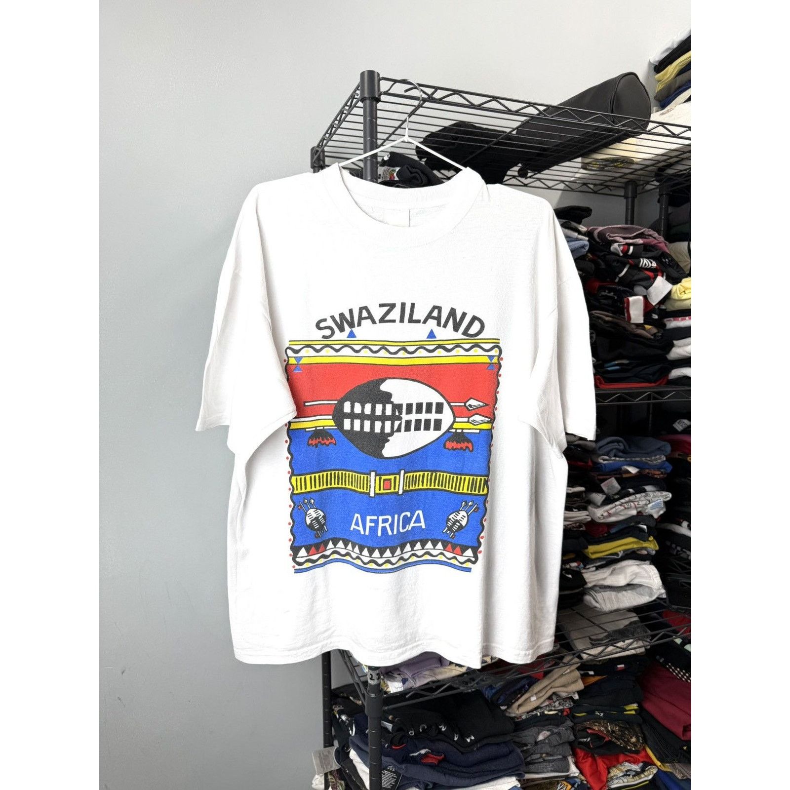Vintage 80-90’s Rare! Vintage Art Swaziland Africa Boxy T Shirt Size US L / EU 52-54 / 3 - 1 Thumbnail
