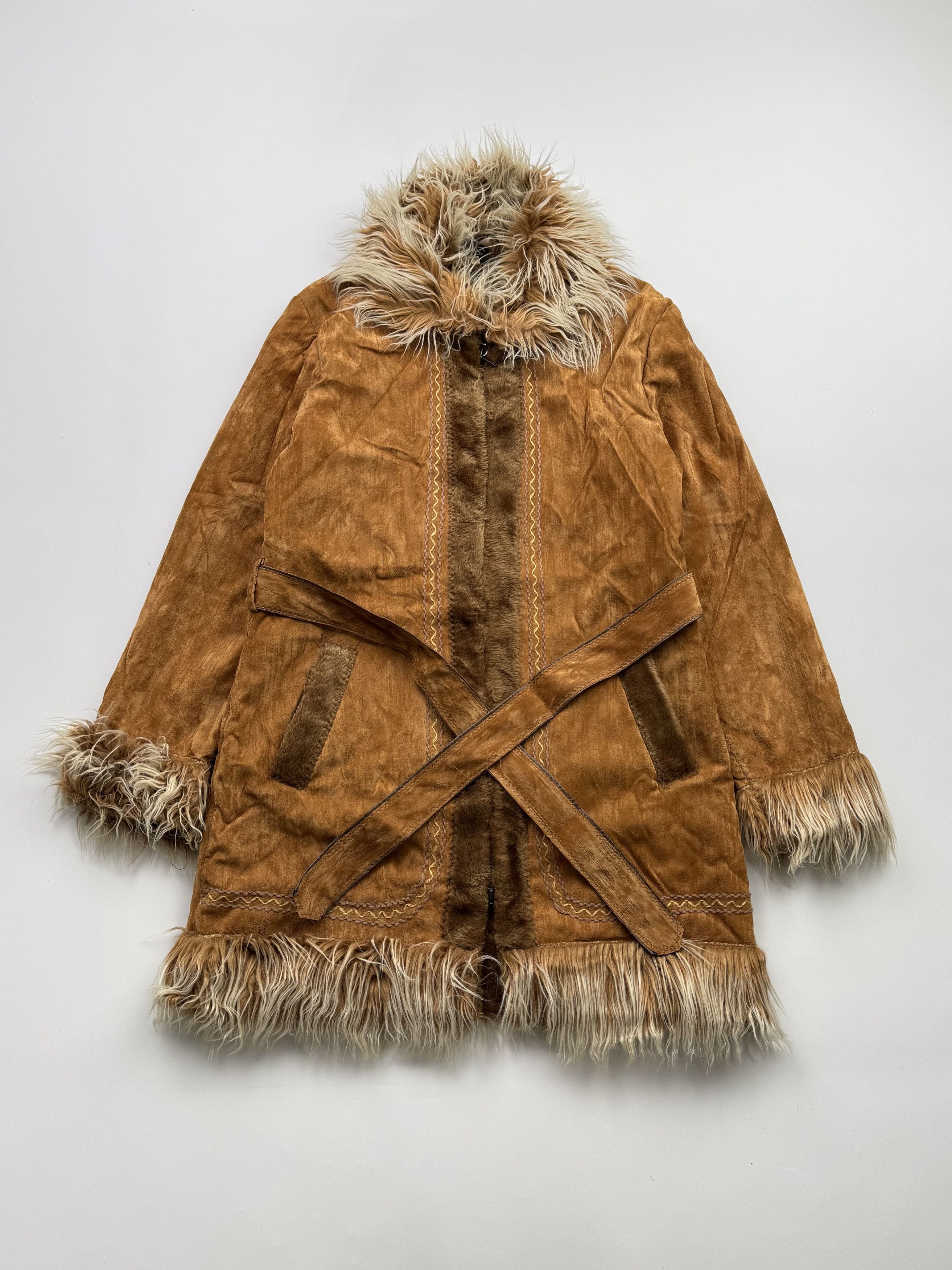 Japanese Brand Y2K Faux Sheepskin Coat With Faux Fur Details B327(V394)E2 Size M / US 6-8 / IT 42-44 - 1 Thumbnail