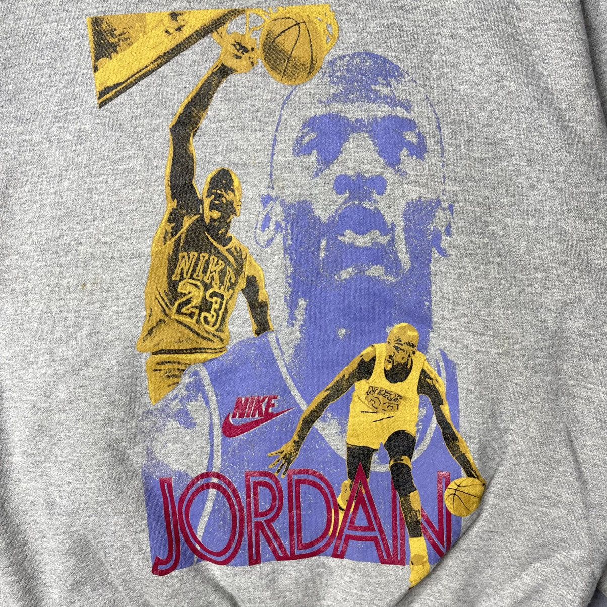 Nike Vintage Nike Michael Jordan Graphic Crewneck Sweatshirt Size US L / EU 52-54 / 3 - 3 Thumbnail