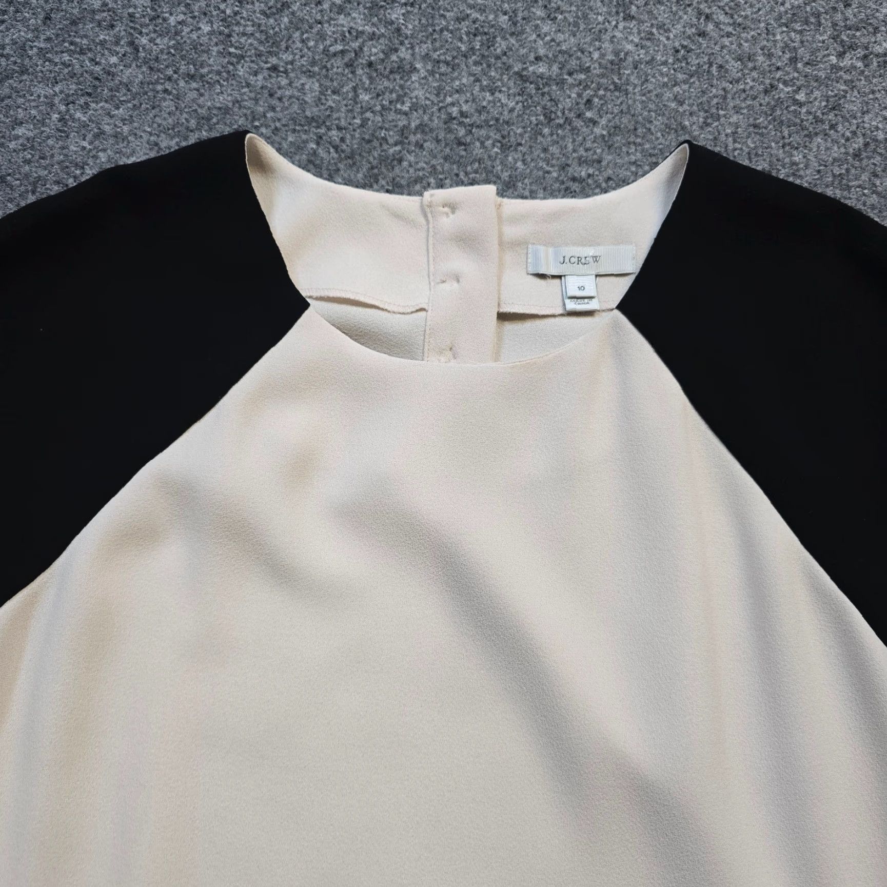 J.Crew J.CREW Blouse Womens Size 10 Colorblocked White Black 3/4 Sleeve Round Neck Career Shirt Size L / US 10 / IT 46 - 2 Thumbnail