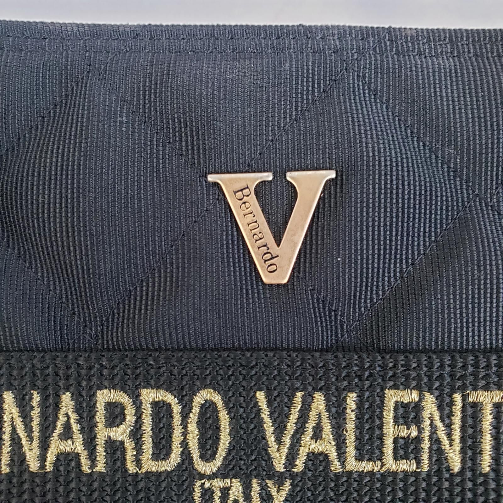 Designer Bernardo Valentino Quilted Tote Bag - Stylish and Spacious Size ONE SIZE - 3 Thumbnail