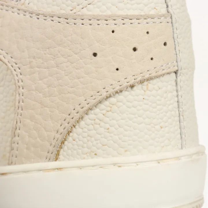 Louis Vuitton Women's High-Top Casual Sneakers -2508