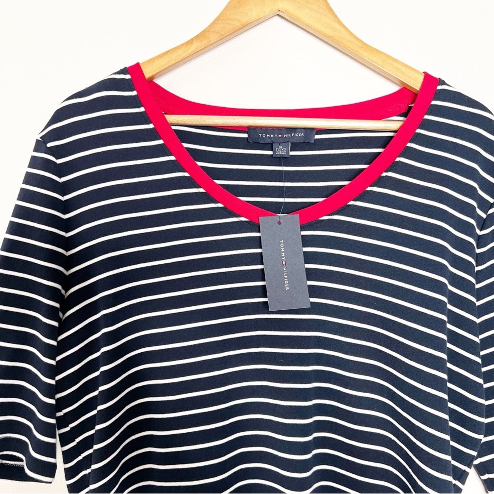 Tommy Hilfiger New with Tag Women's Tommy Hilfiger Navy Striped T-Shirt Size XL / US 12-14 / IT 48-50 - 16 Thumbnail