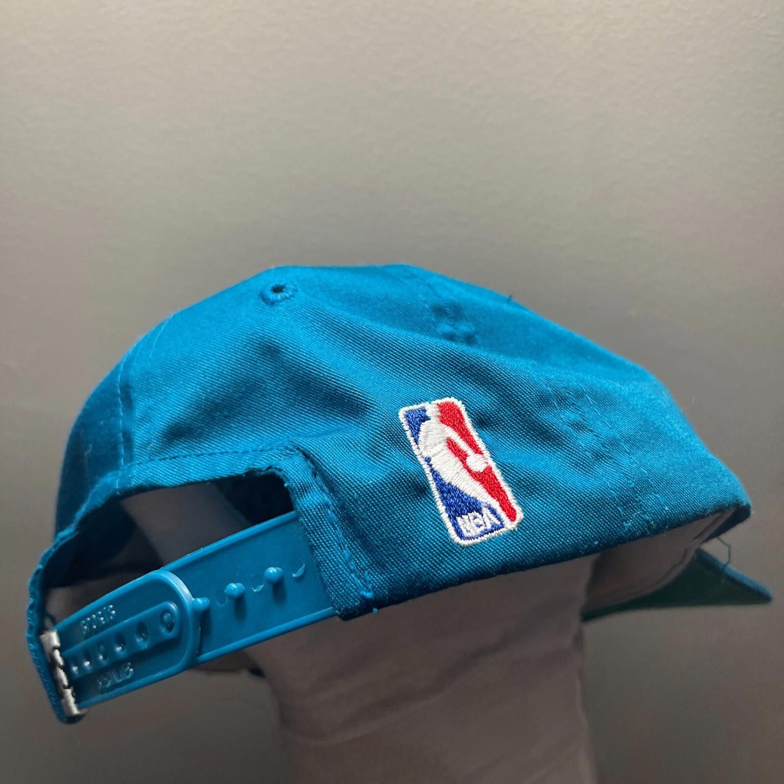 Sports Specialties Vintage Sports Specialties Detroit Pistons Snapback Hat 90s Size ONE SIZE - 6 Thumbnail