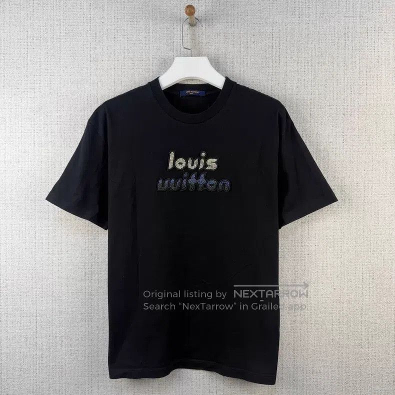 Louis Vuitton Louis Vuitton FW23 Logo Beaded Embroidered Crew Neck Short Size US L / EU 52-54 / 3 - 1 Thumbnail