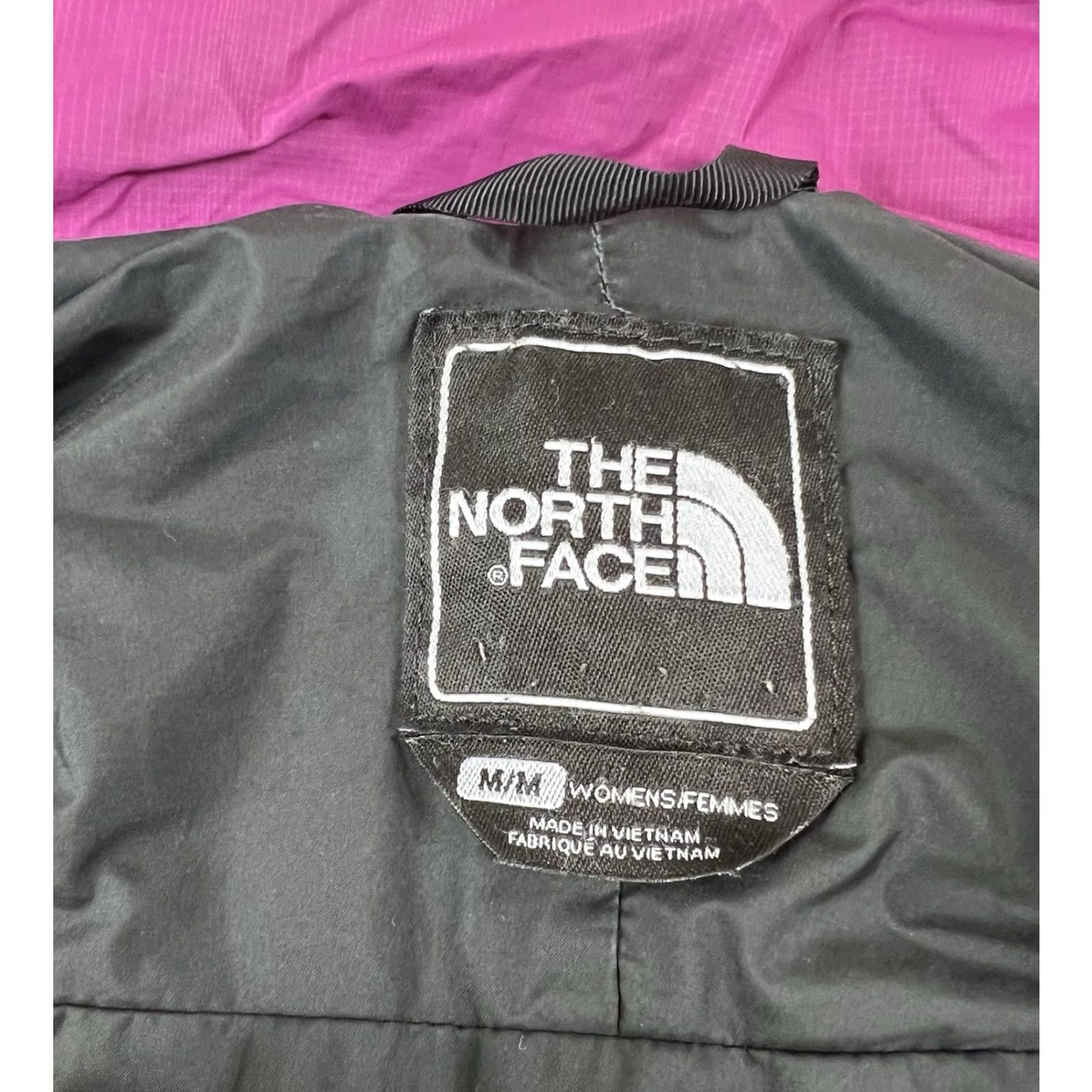 The North Face VINTAGE? (no) The North Face Primaloft Puffer Jacket Women M Fuchsia Quilted Medium Women Moms? Size M / US 6-8 / IT 42-44 - 8 Thumbnail