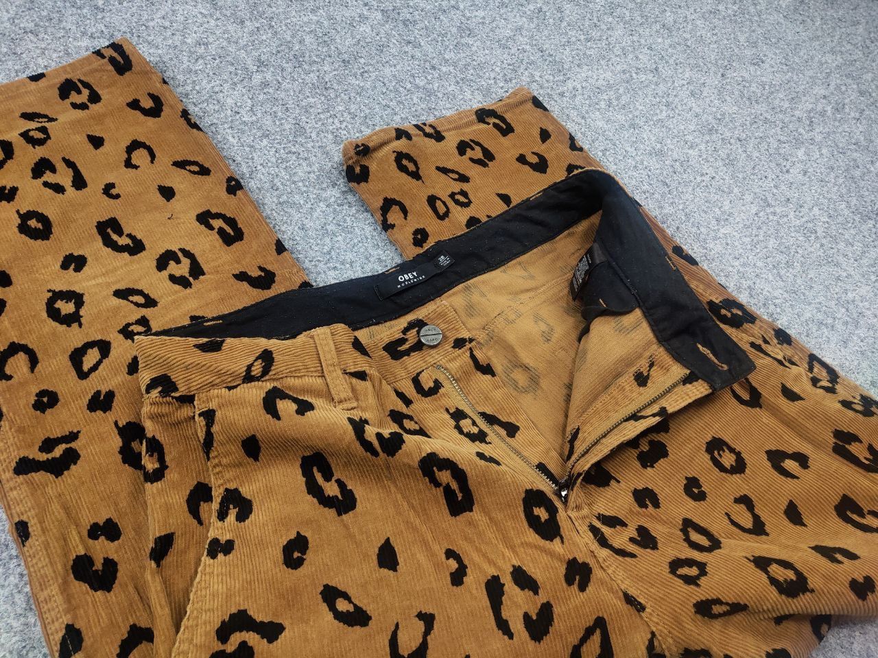 Obey Obey Abbott Painter Leopard Corduroy pants Vintage Y2K Size 28" / US 6 / IT 42 - 13 Thumbnail