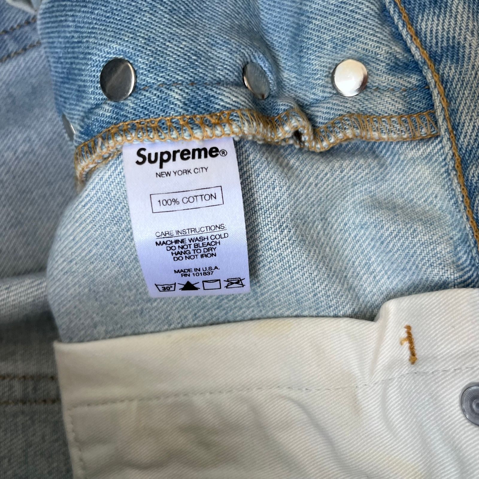 Supreme Supreme Light Wash Selvedge Denim Jeans – Size 30 Size US 30 / EU 46 - 2 Thumbnail