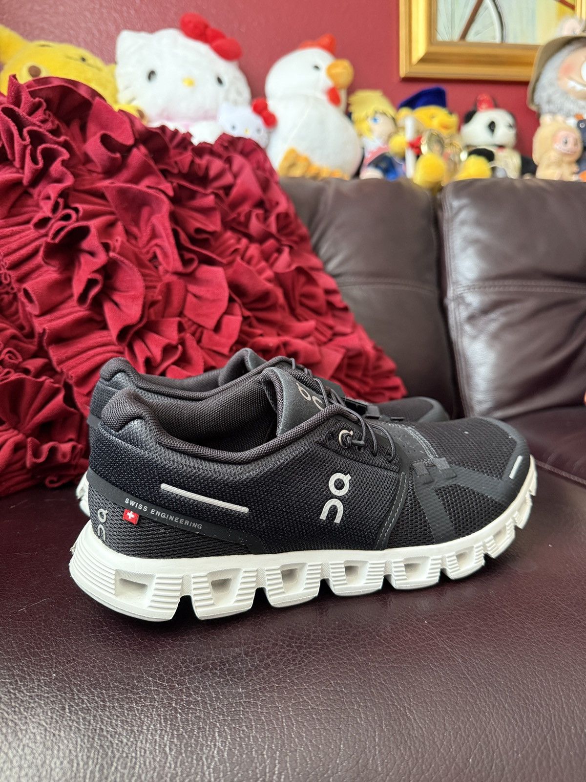 On On Running Black and White Athletic Shoes WOMEN'S size 7.5 Size US 7.5 / IT 37.5 - 2 Thumbnail