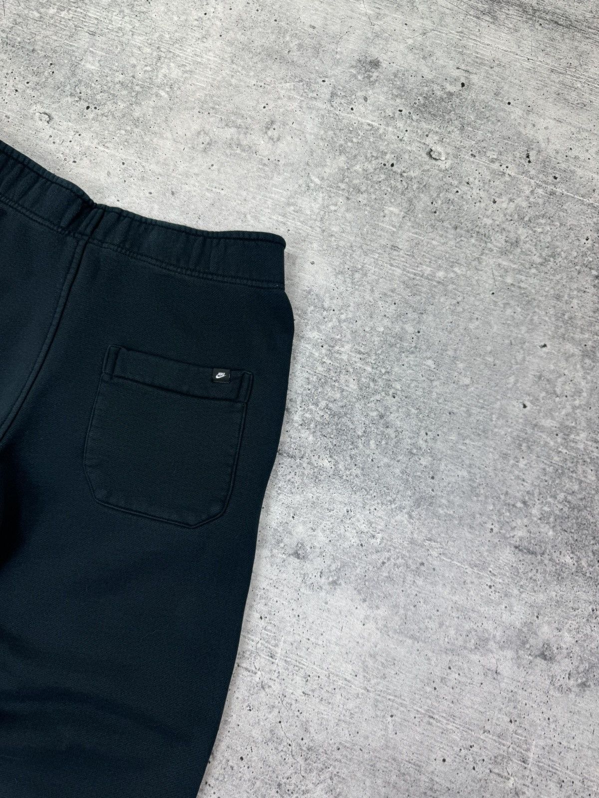 Nike Vintage Nike Swoosh Logo Dark Blue Sweatpants Track Pants S Size US 30 / EU 46 - 21 Thumbnail