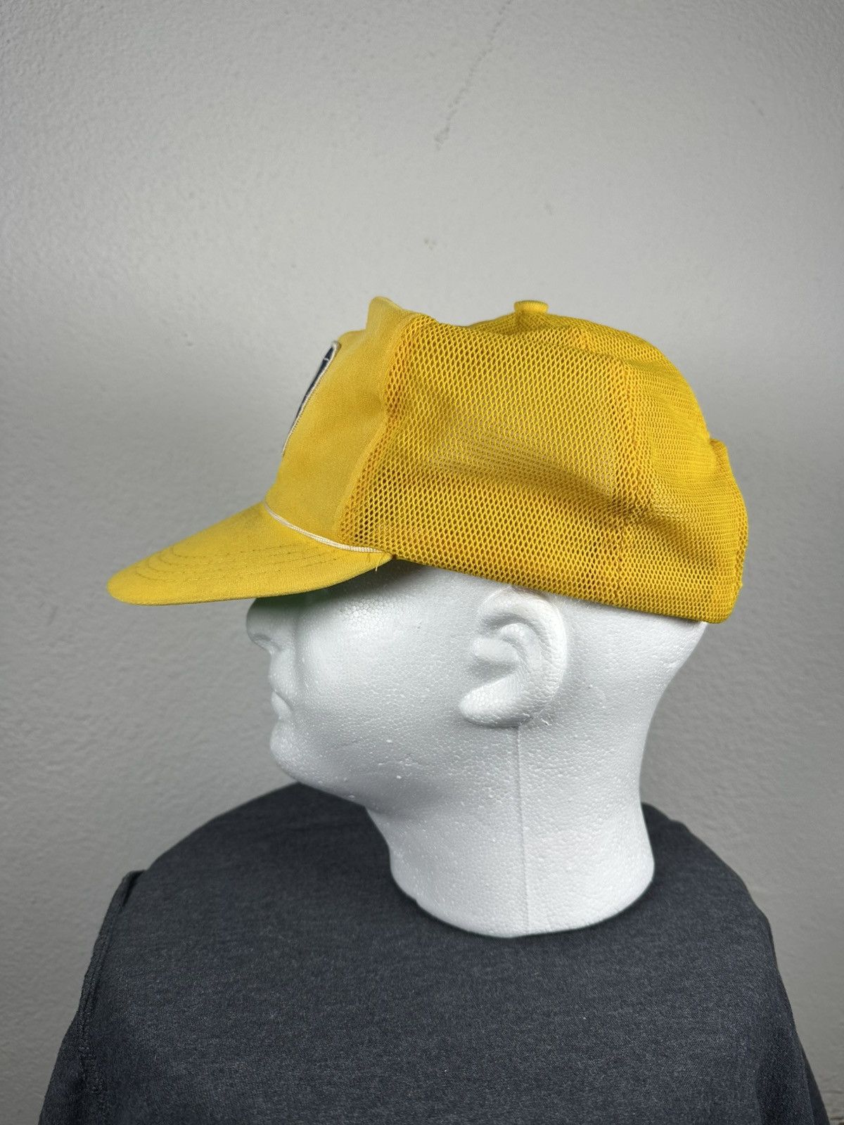 MLB 80s New York Yankees, yellow trucker hat Size ONE SIZE - 5 Thumbnail