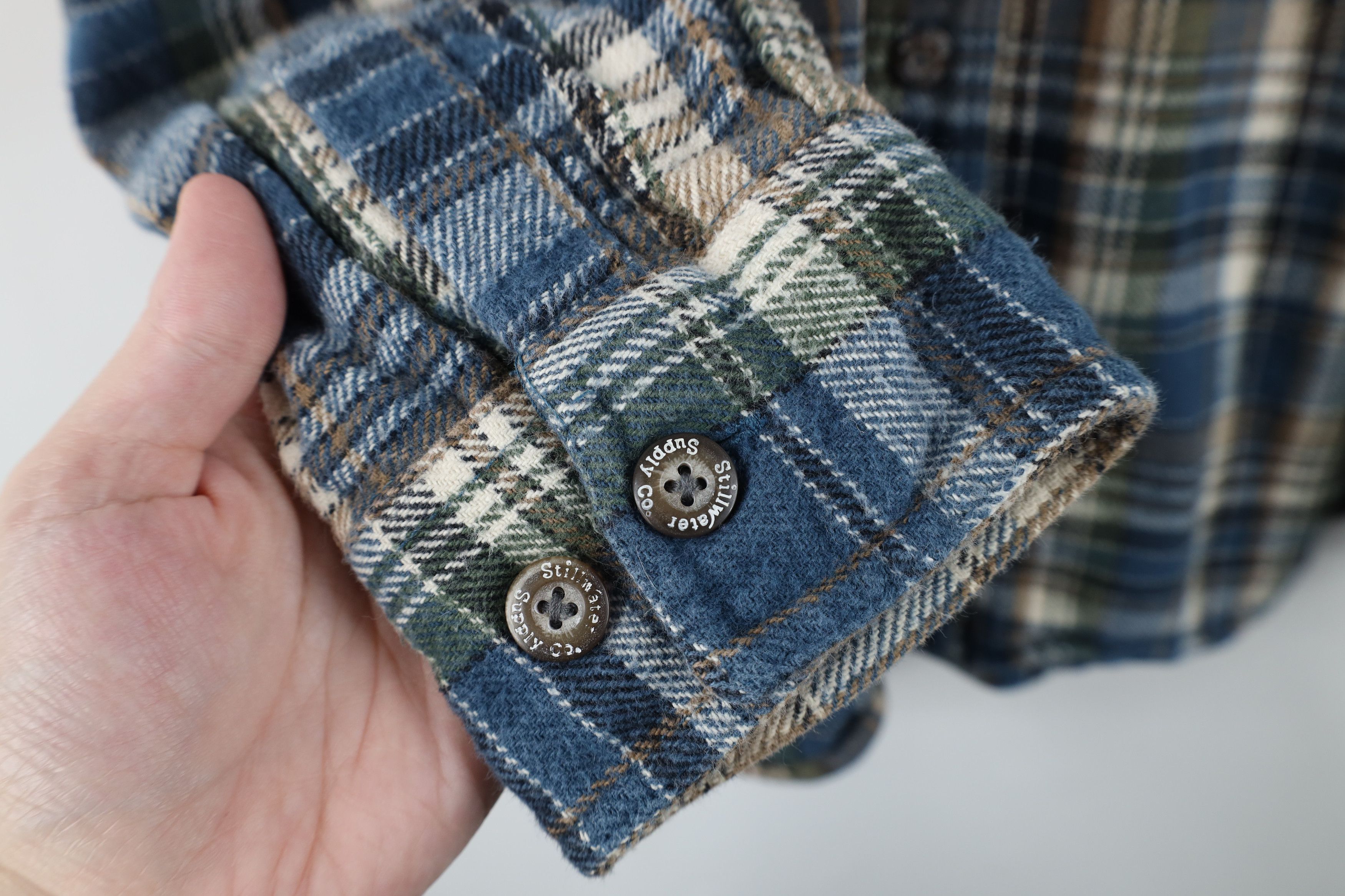 Vintage Vintage 90s Streetwear Heavyweight Collared Button Shirt Size US L / EU 52-54 / 3 - 5 Thumbnail