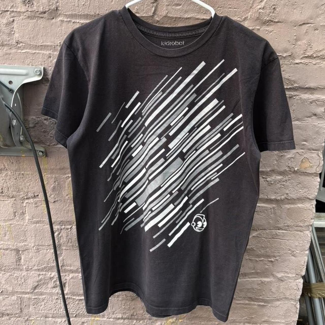 Kid Robot Early 2000s Y2K Kid Robot Black Tee Size US M / EU 48-50 / 2 - 1 Thumbnail
