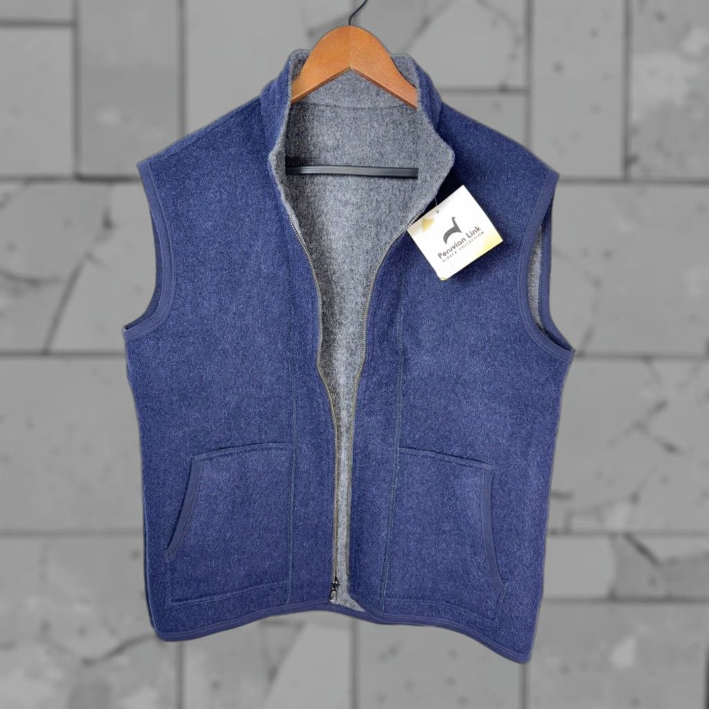 Vintage PERUVIAN ALPACA CO Reversible Alpaca Blend Vest Women's Small Blue & Gray Size S / US 4 / IT 40 - 1 Thumbnail