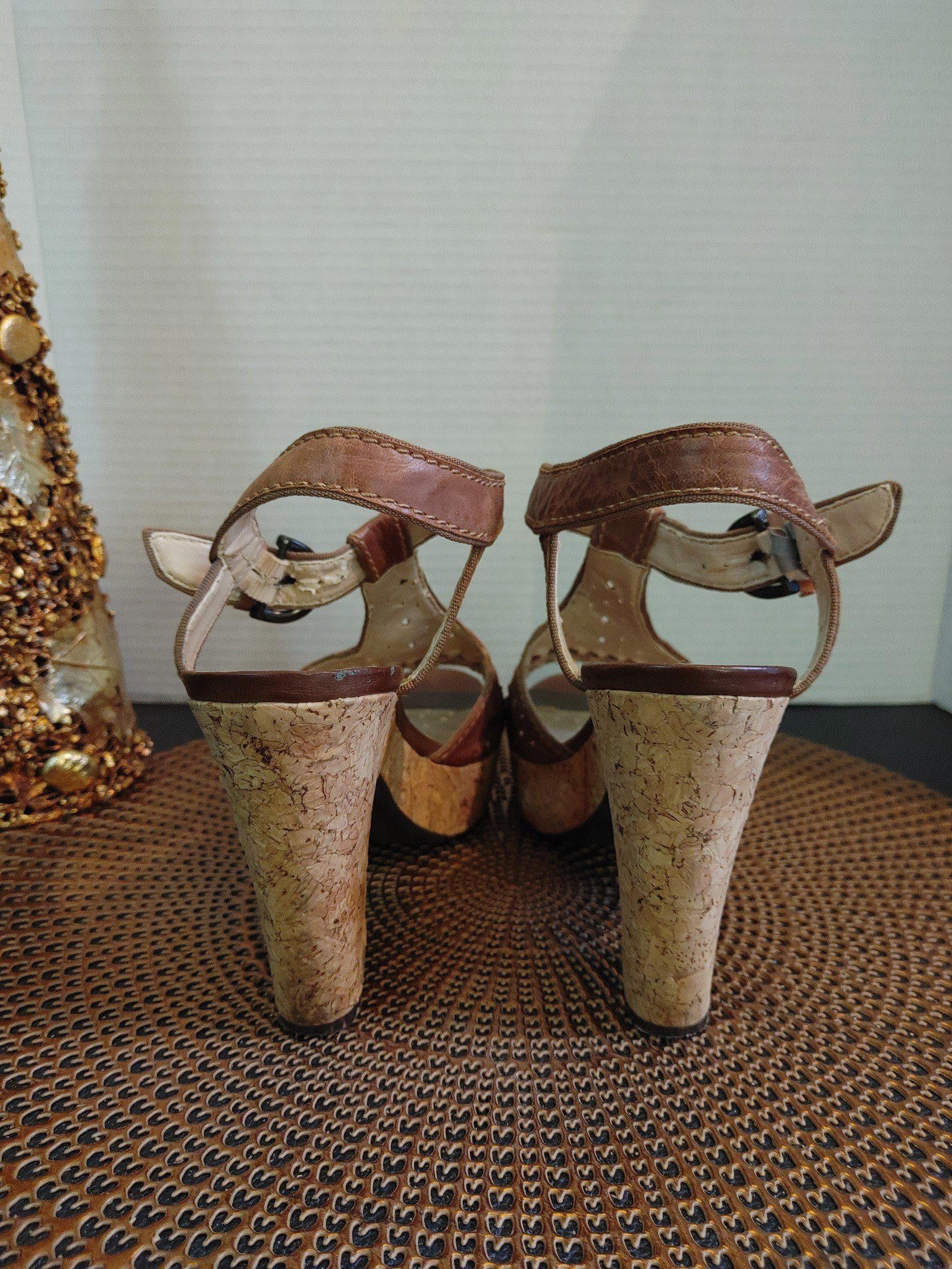 Designer Adrienne Vittadini Leather Platform Peep Toe Sandals Size 9 Size US 9 / IT 39 - 4 Thumbnail